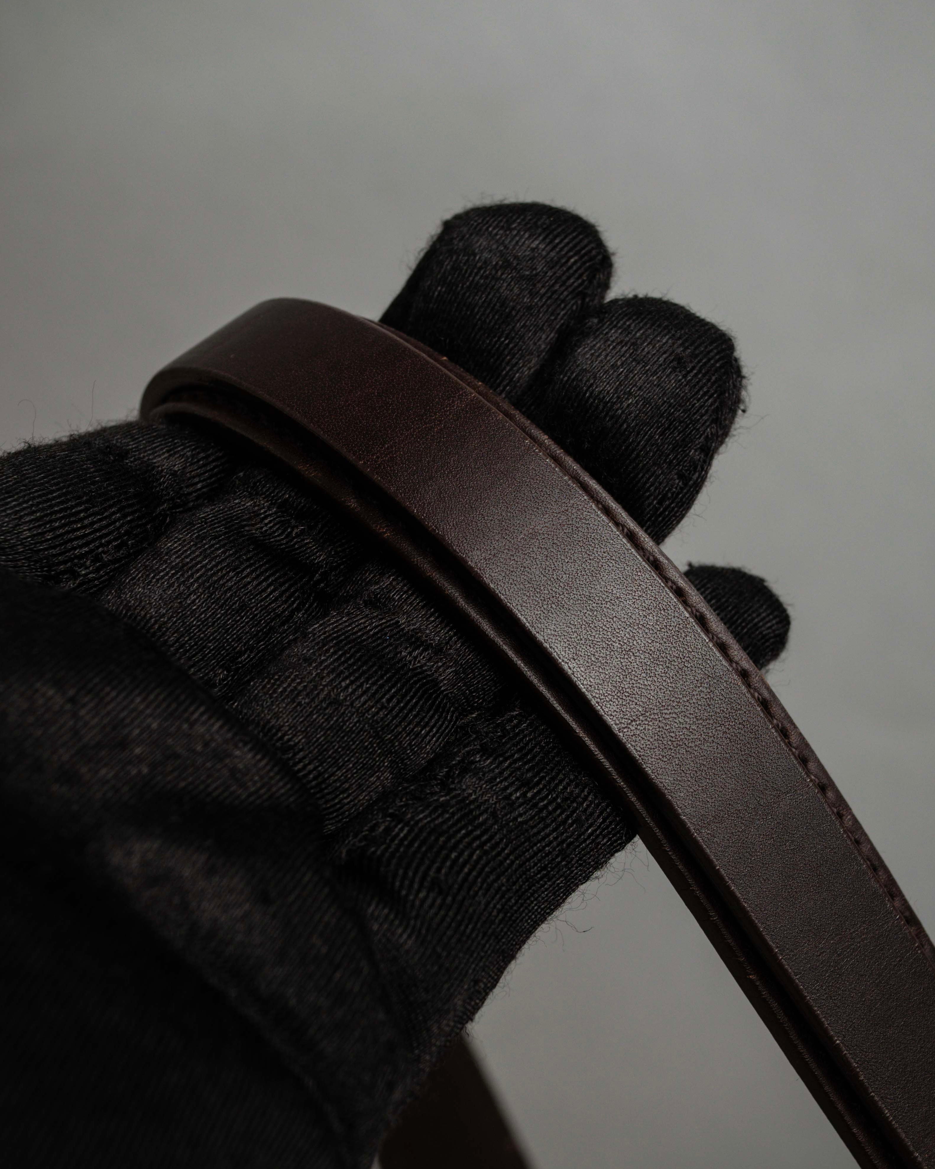 "Salvatore Ferragamo" Swivel crisp closure design leather one-handle bag