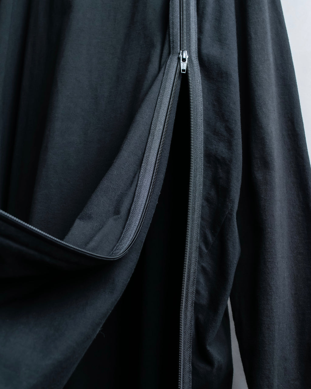 "Ground Y" Double zip design long tops