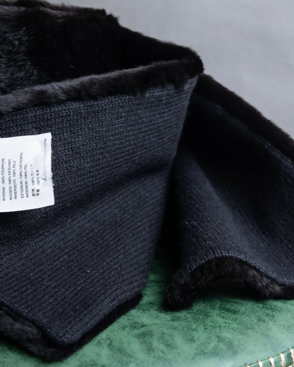 "JIL SANDER" Knit with different materials fur muffler