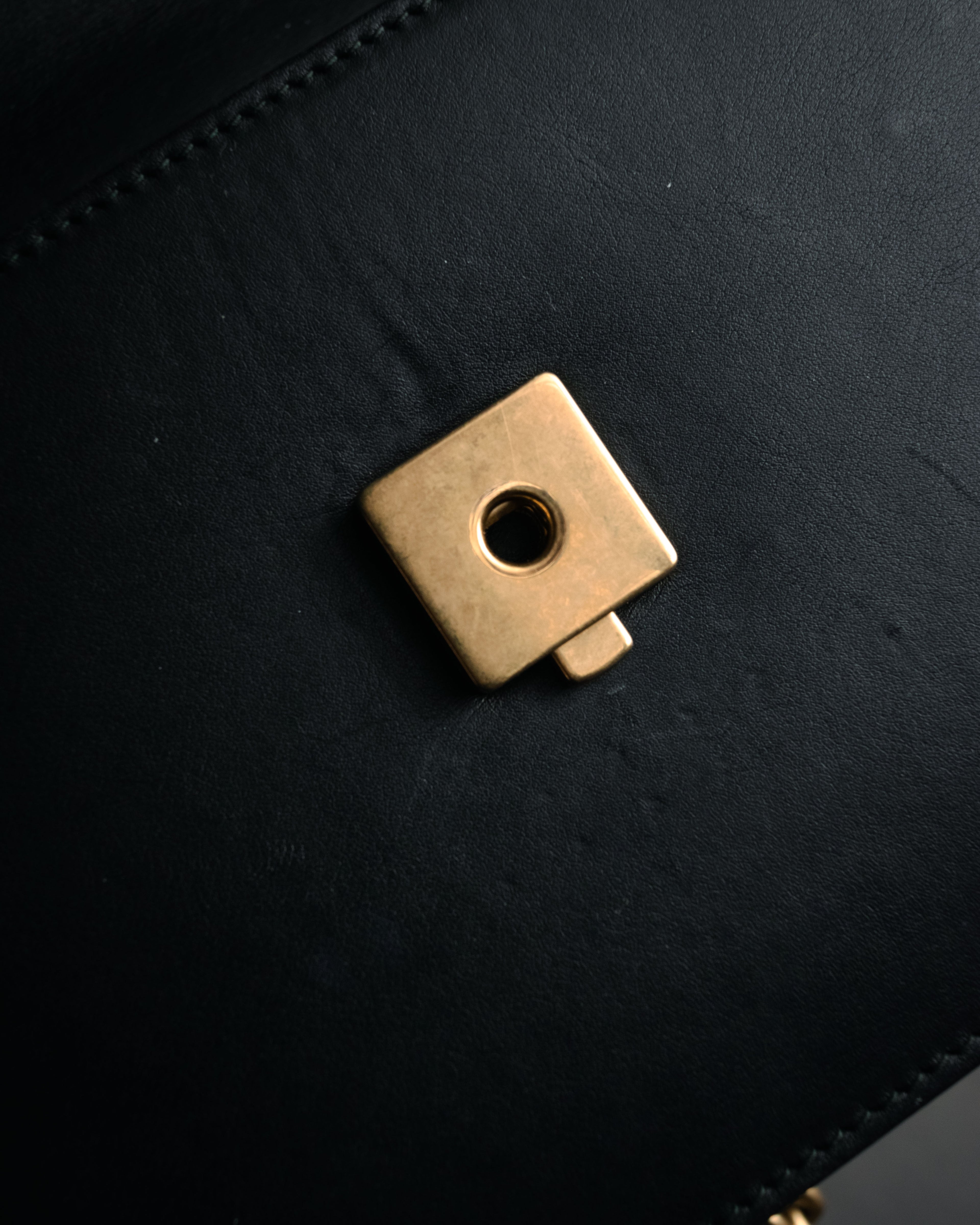 –SPECIAL– “GUCCI”
2016-2022 Bow embellished chain shoulder bag