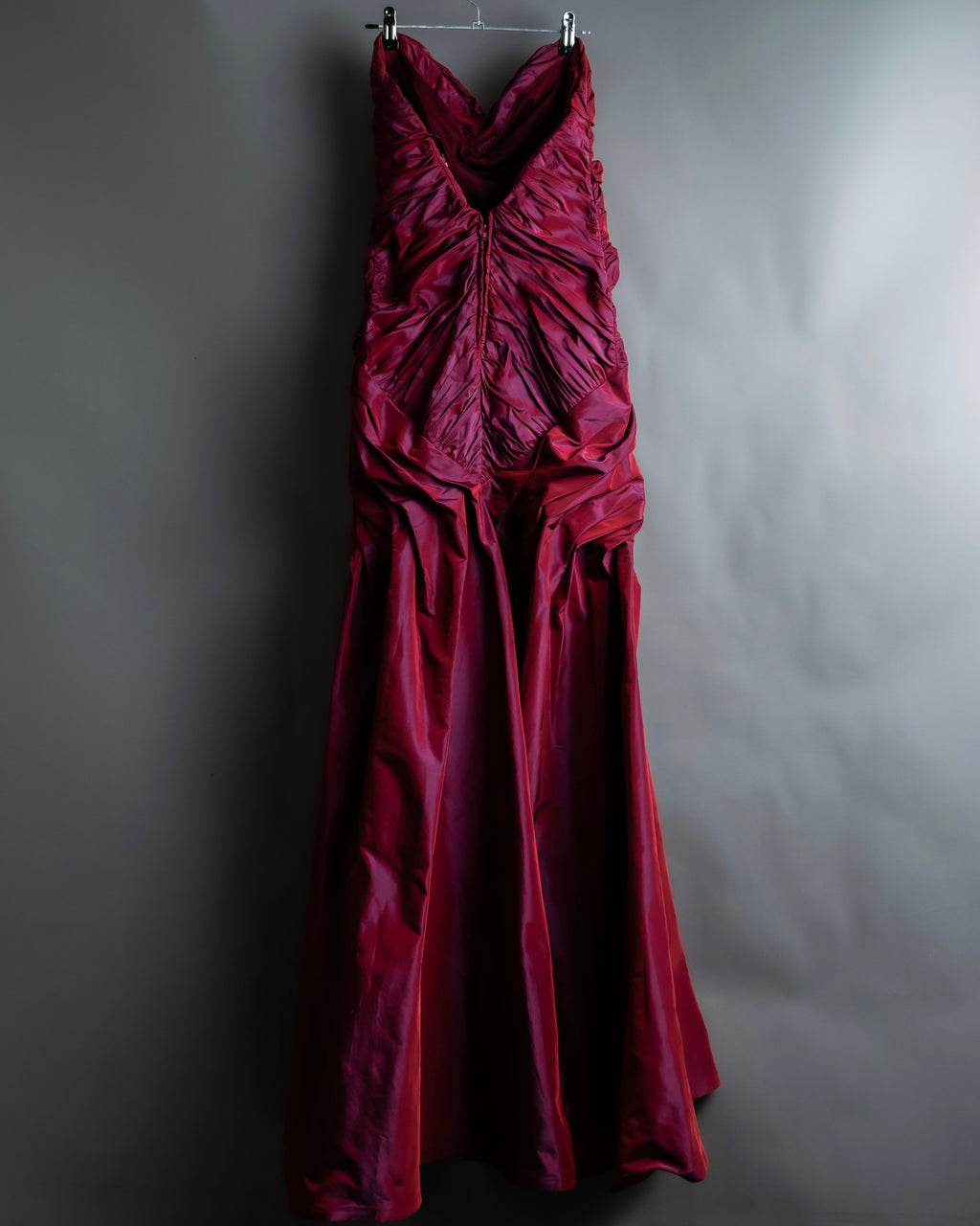 "TADASHI SHOJI" Beautiful color design dress