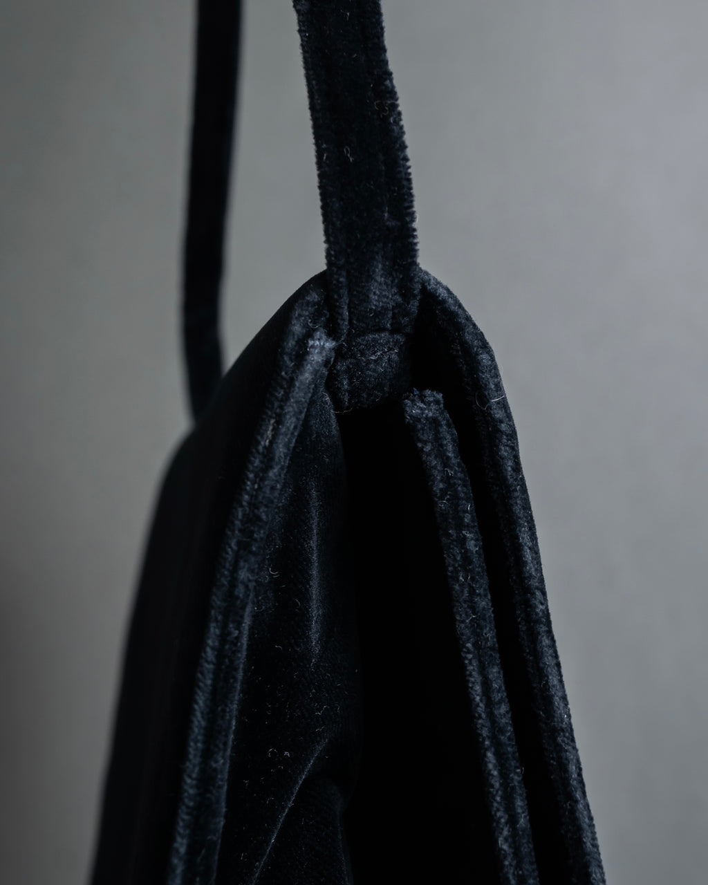 "Salvatore Ferragamo" Antique jewelry motif design velvet shoulder bag