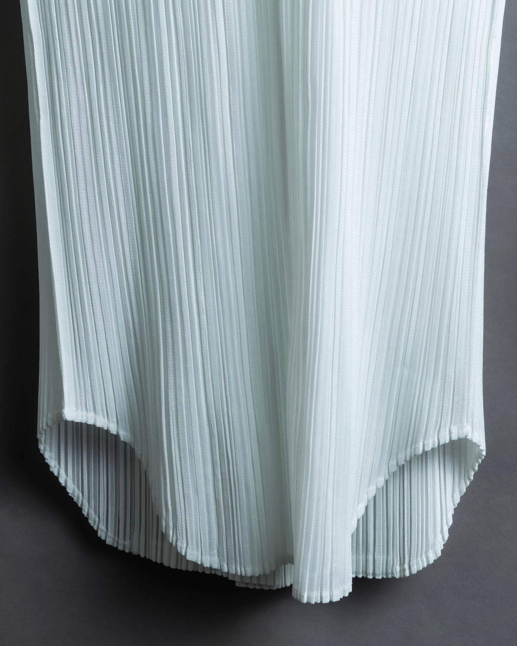 "PLEATS PLEASE ISSEY MIYAKE" Three-dimensional pleated long shirt