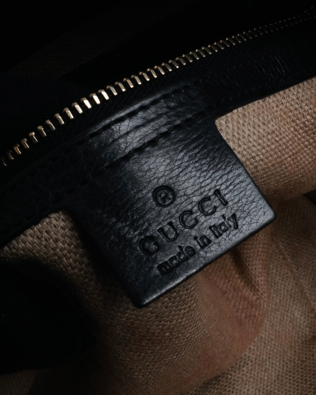 “GUCCI” 2007-2012 Crest emblem soft leather bag