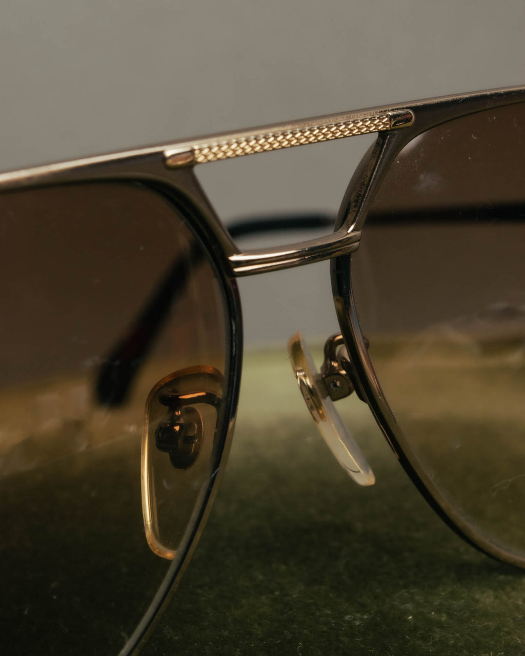 "Burberrys" 90's Classic metal aviator sunglasses