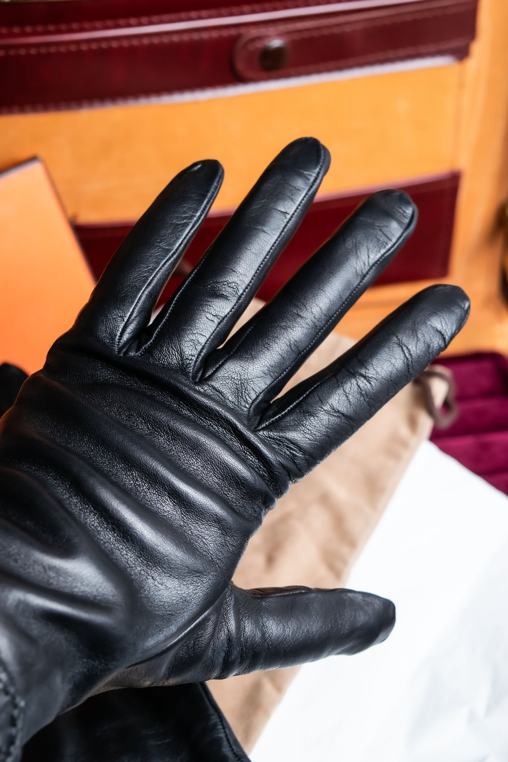 "HERMES" Kelly padlock motif leather gloves