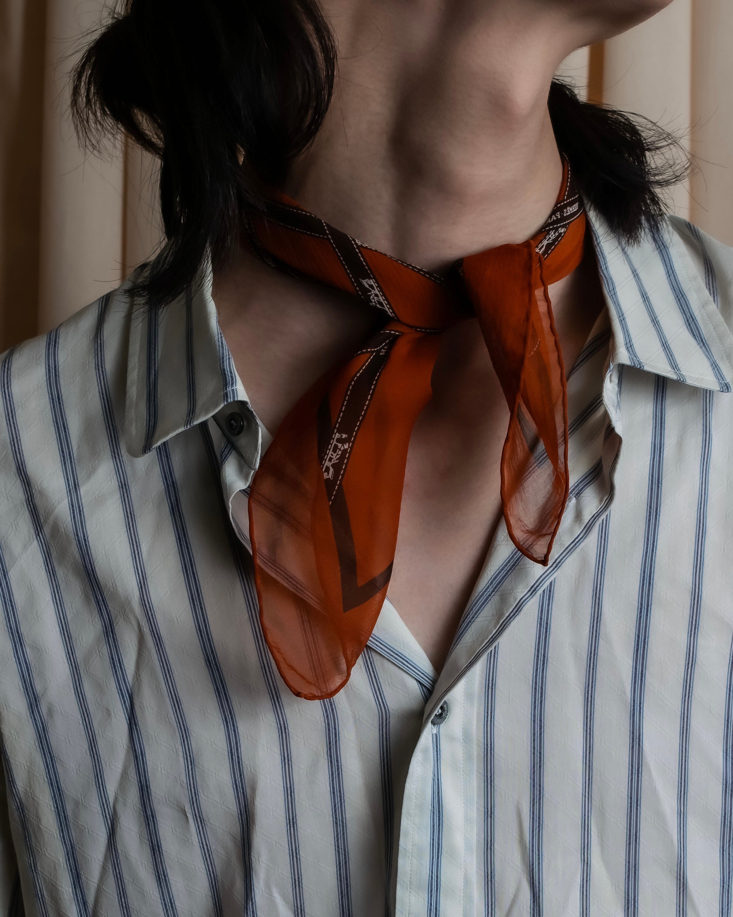 "HERMES" Logo engraved ribbon design scarf