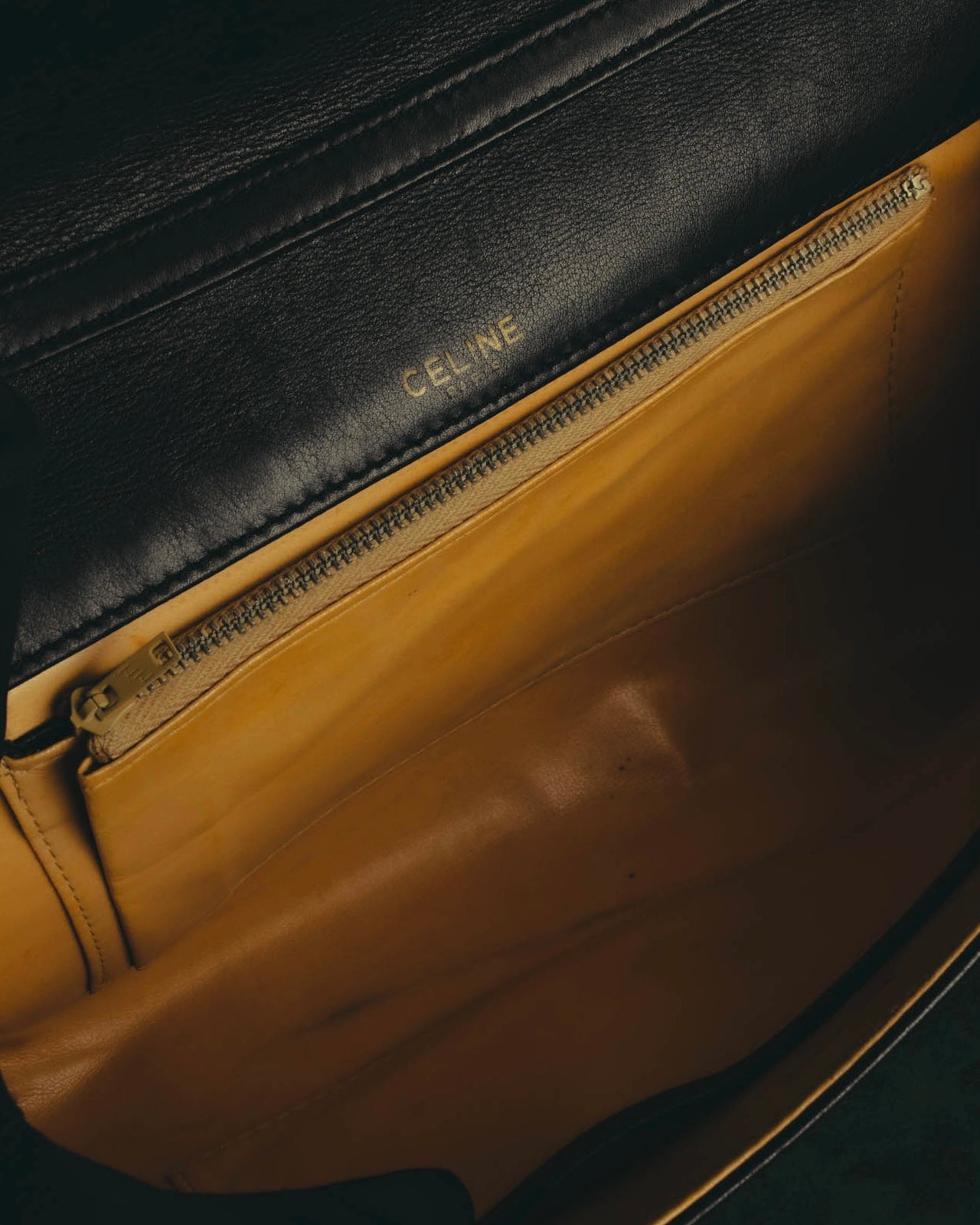 "CELINE" 70's-80's Classic horsebit leather shoulder handbag