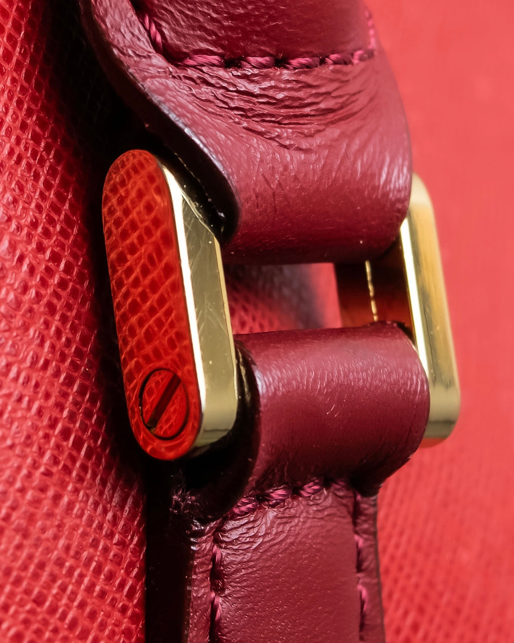 "BURBERRY" Bright red square silhouette leather handbag