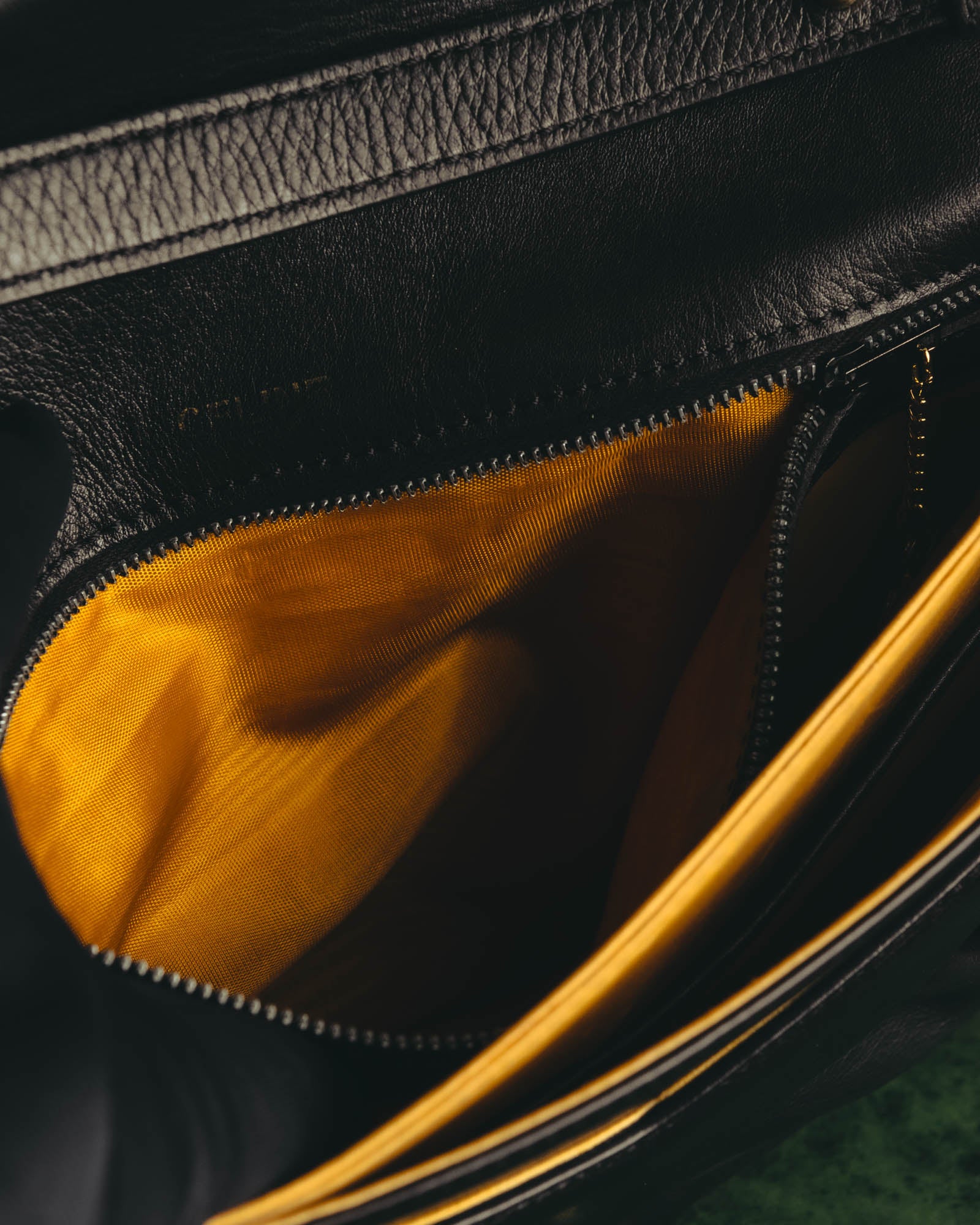 "CELINE" 70's-80's Classic black leather shoulder bag
