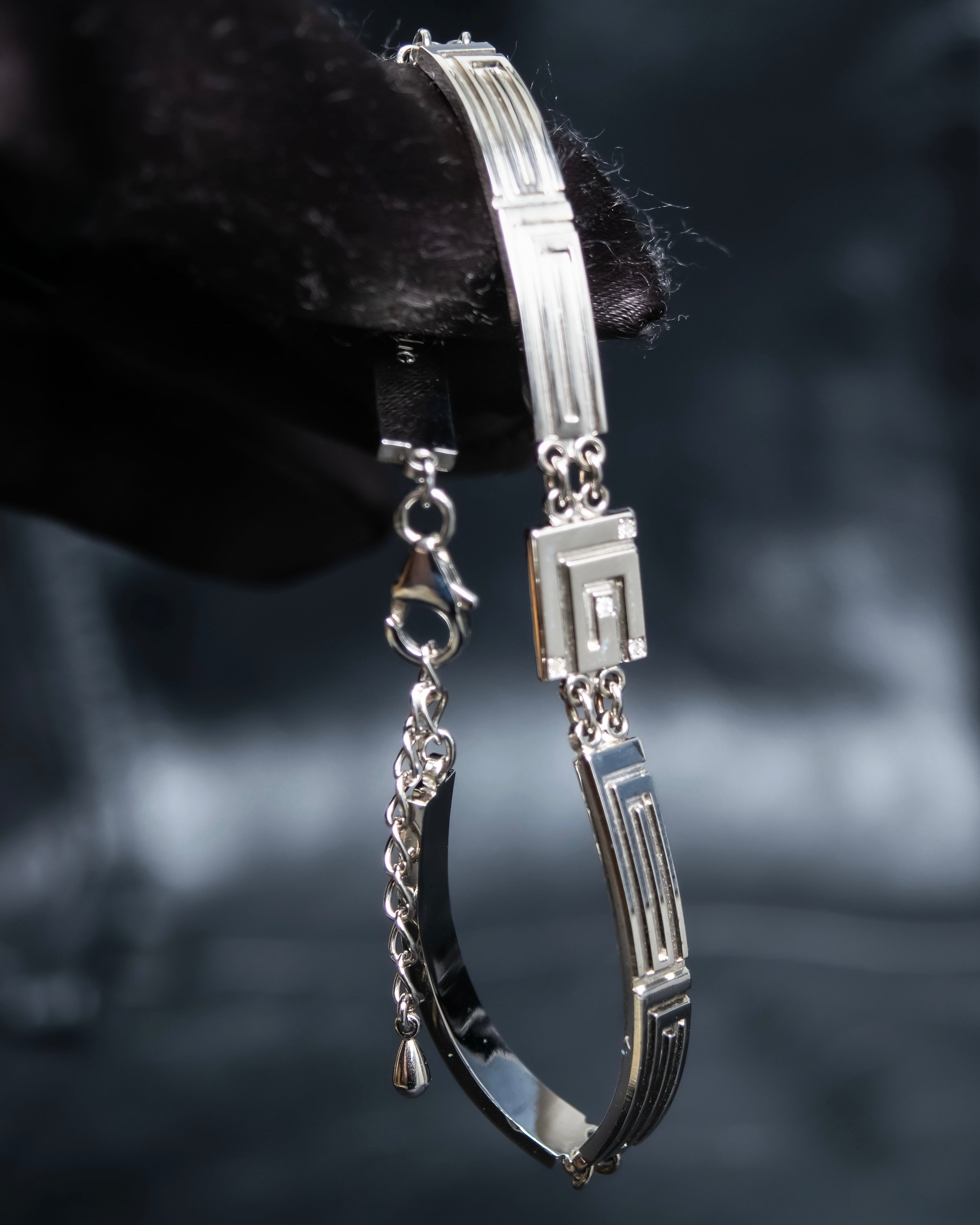 "Guy Laroche" Logo motif silver bracelet