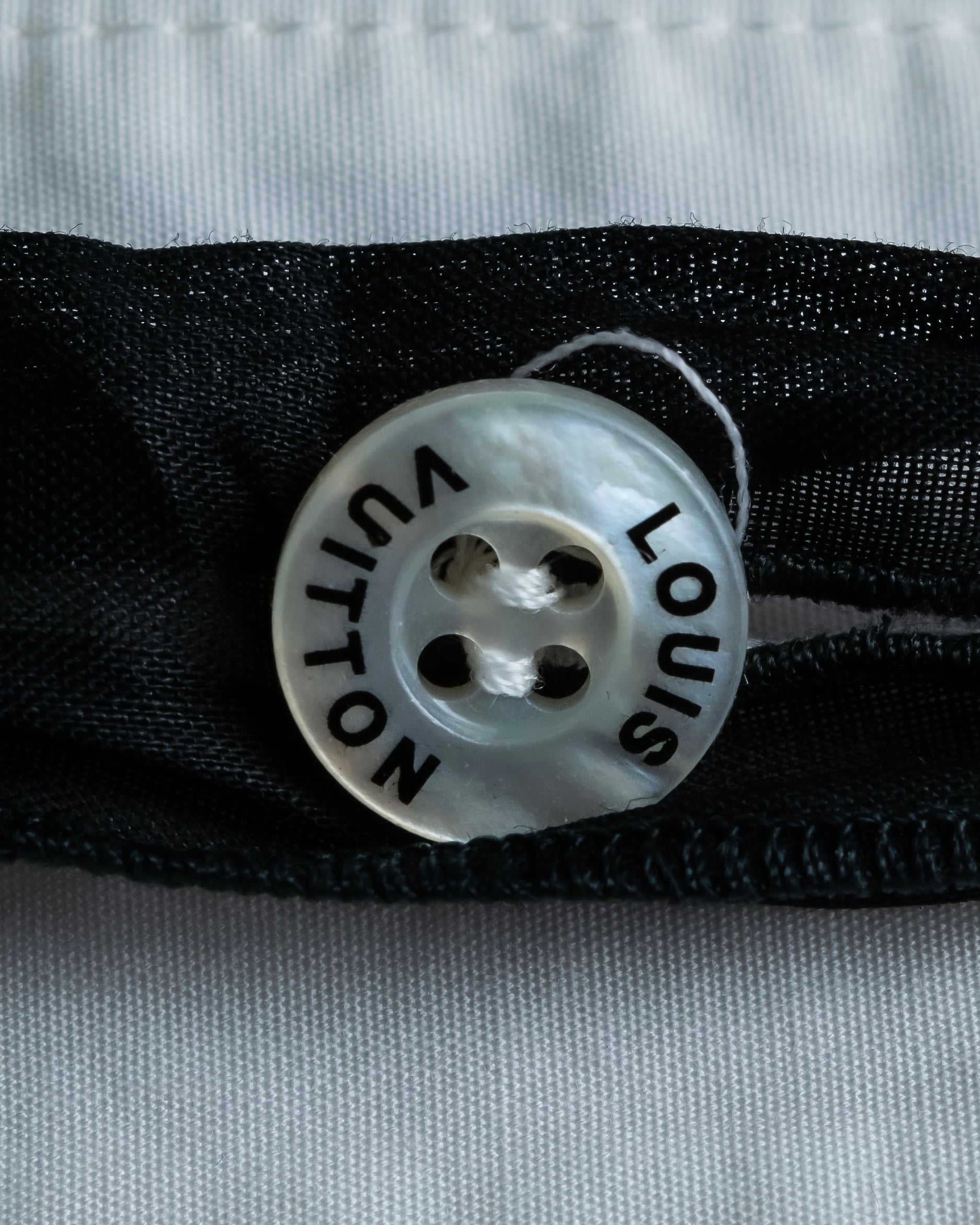 "LOUIS VUITTON" Ribbon frill design regular collar shirt