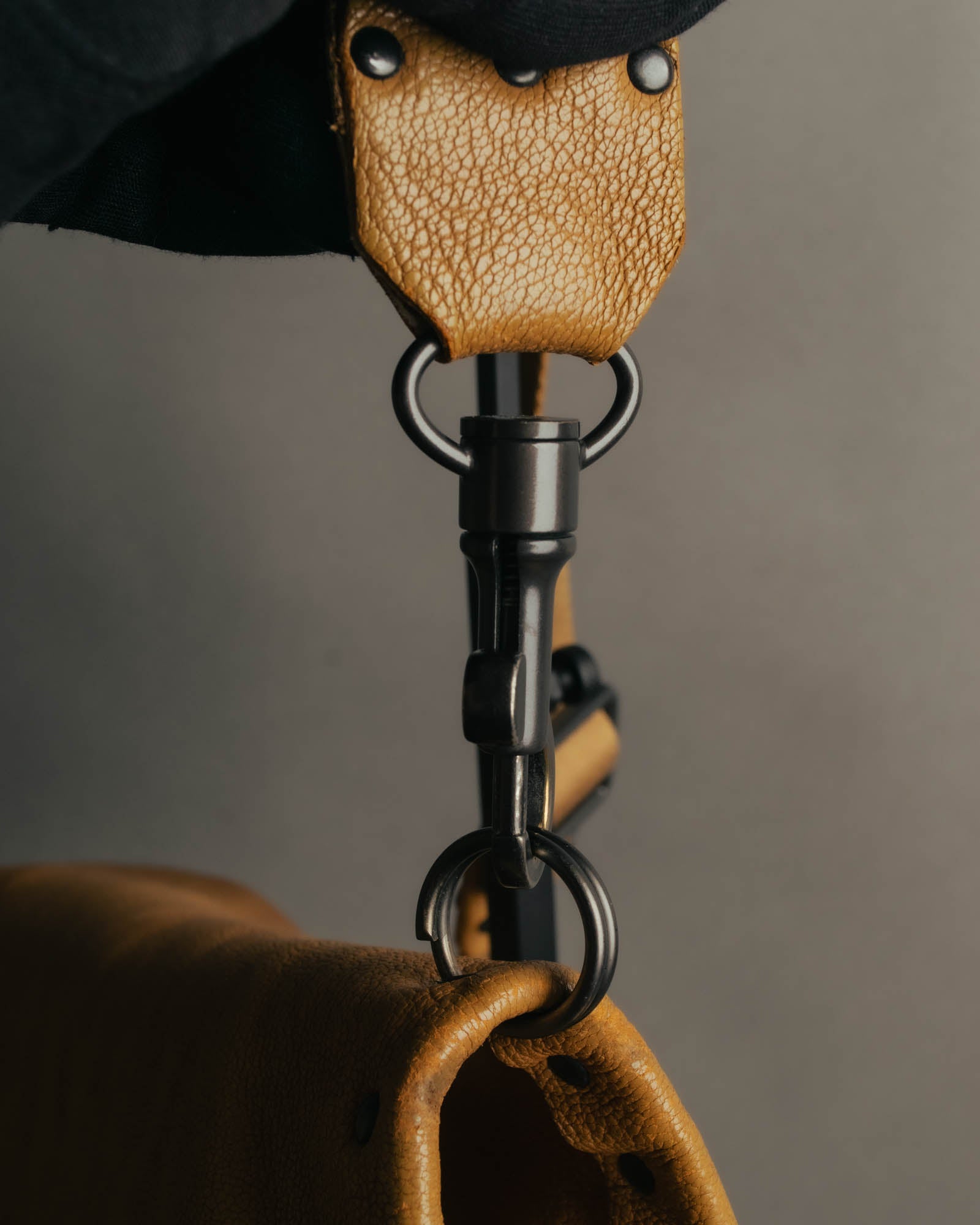 "BOTTEGA VENETA" 00's-10's Grained leather messenger bag