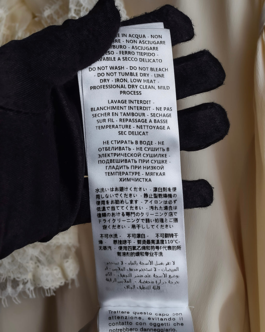 "GUCCI" Michele period frill lace silk bowtie shirt