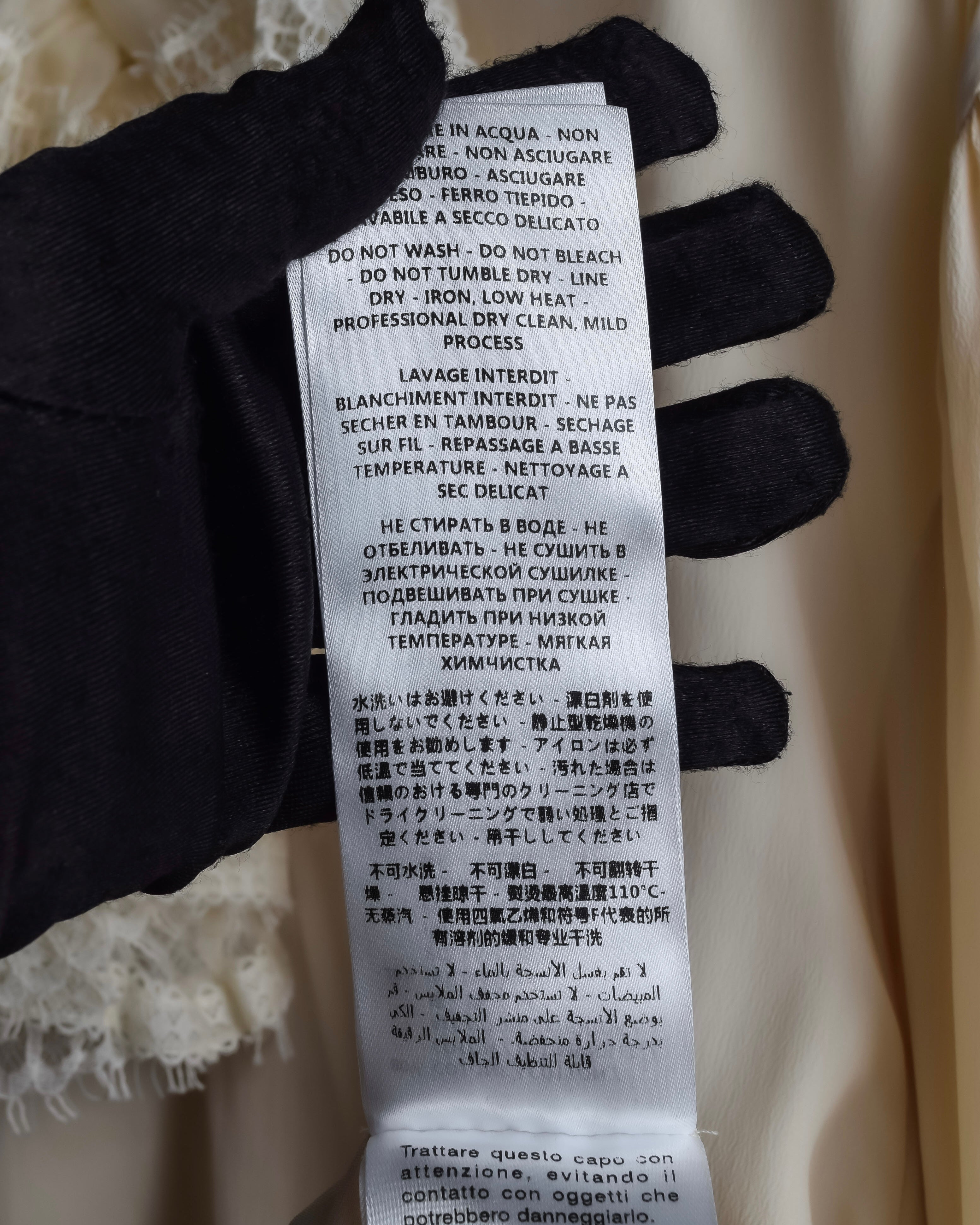 "GUCCI" Michele period frill lace silk bowtie shirt