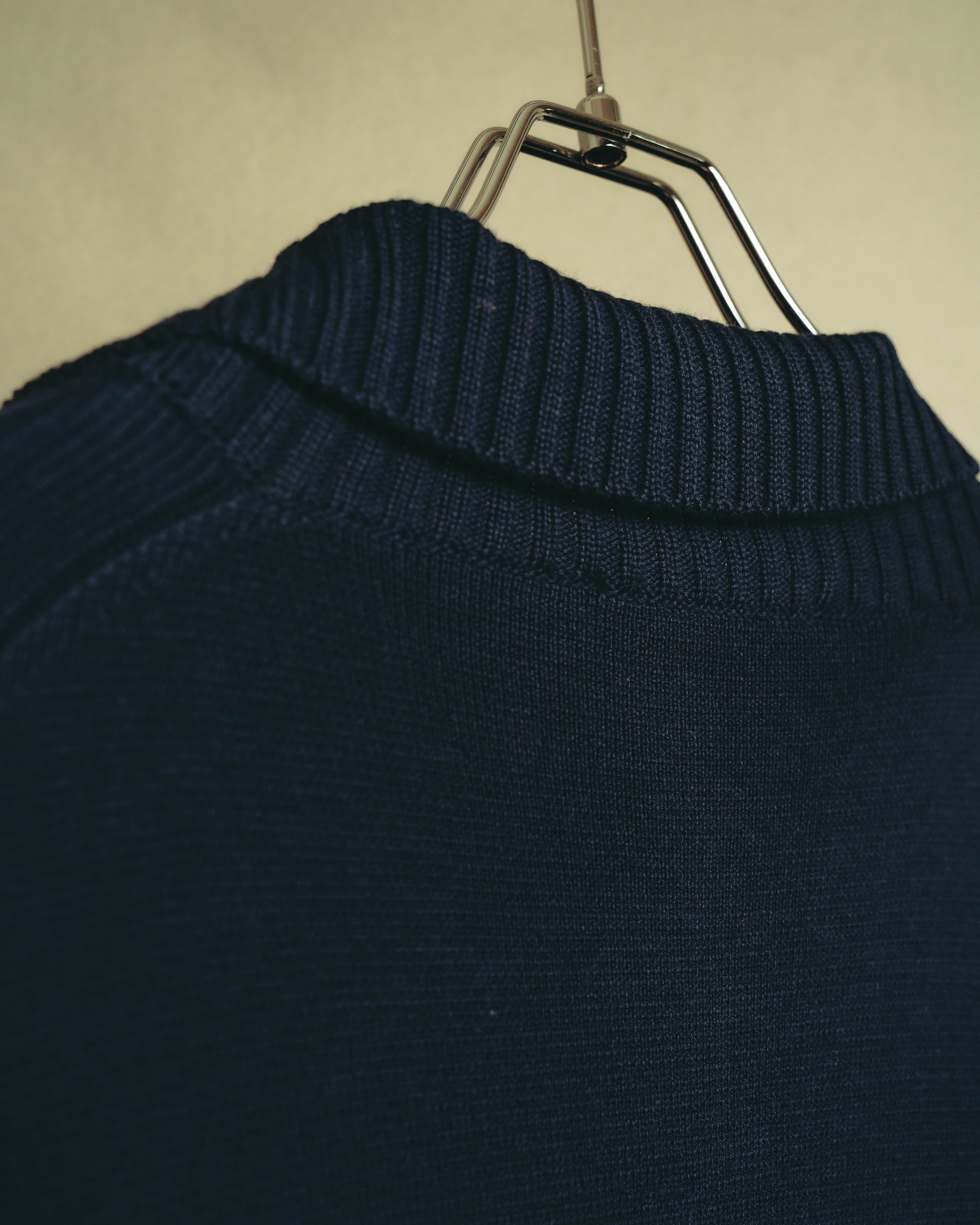 “Salvatore Ferragamo” 80’s-90’s Gancini buckle virgin wool knit jacket