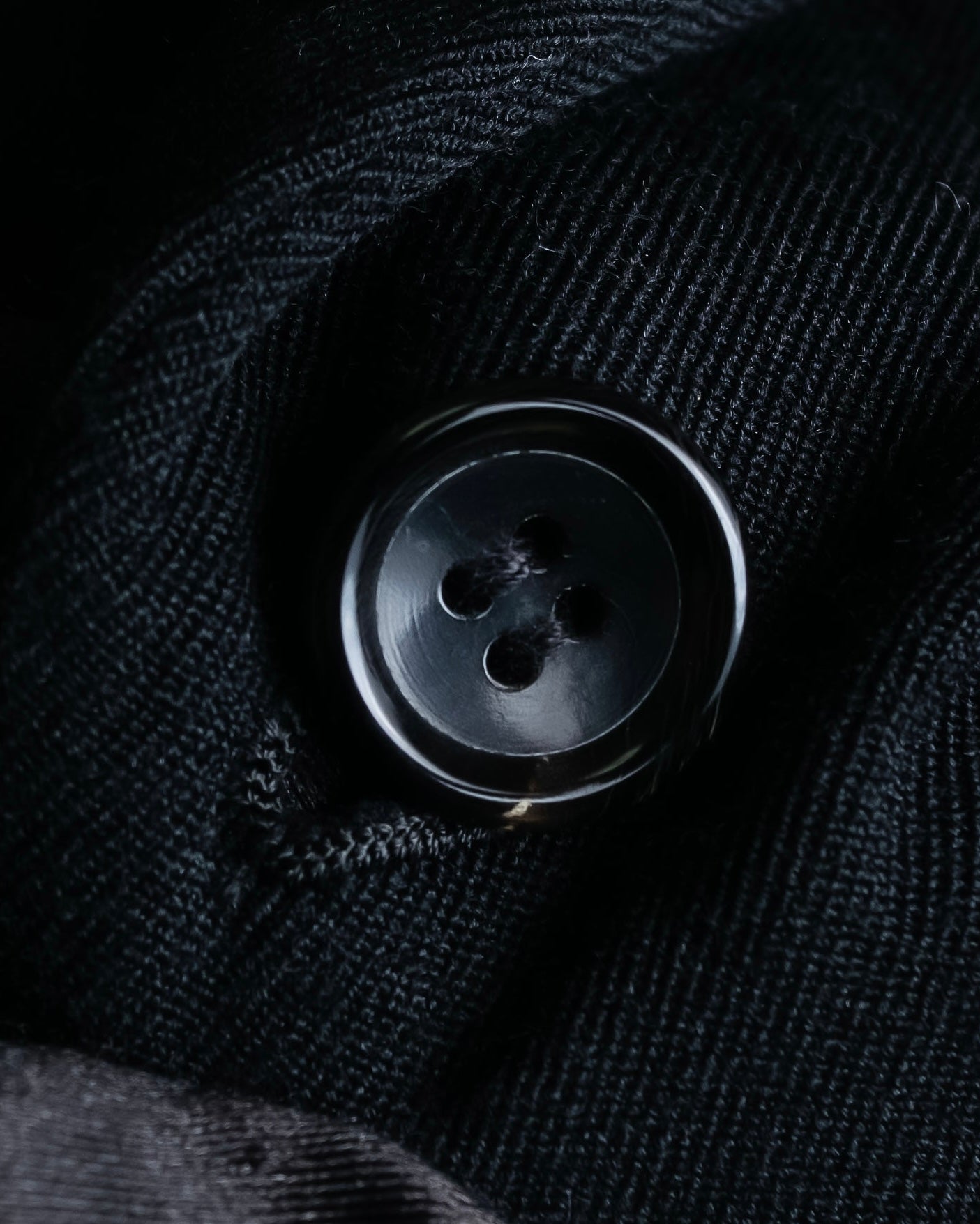 "COMME des GARCONS" Peaked lapel double-breasted long tailored jacket