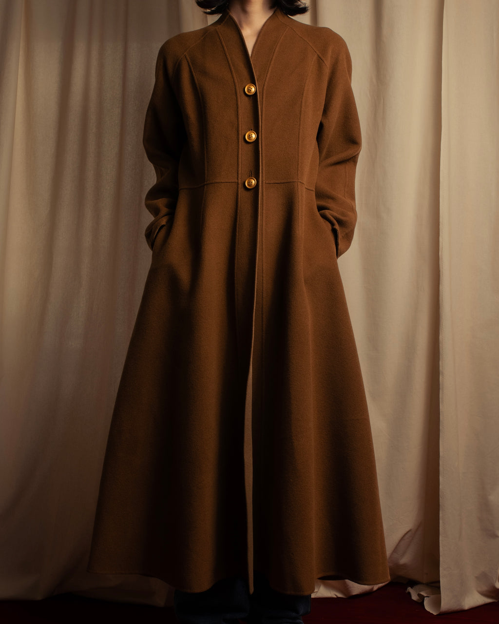 -SPECIAL- "Christian Dior" 80's-90's
Shaped flare silhouette collarless coat