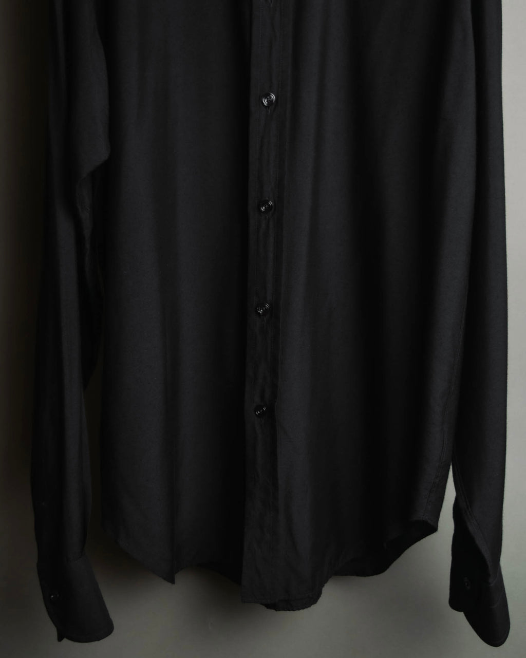 "TOM FORD" 2010's Fluid rayon silk classic collar black shirt