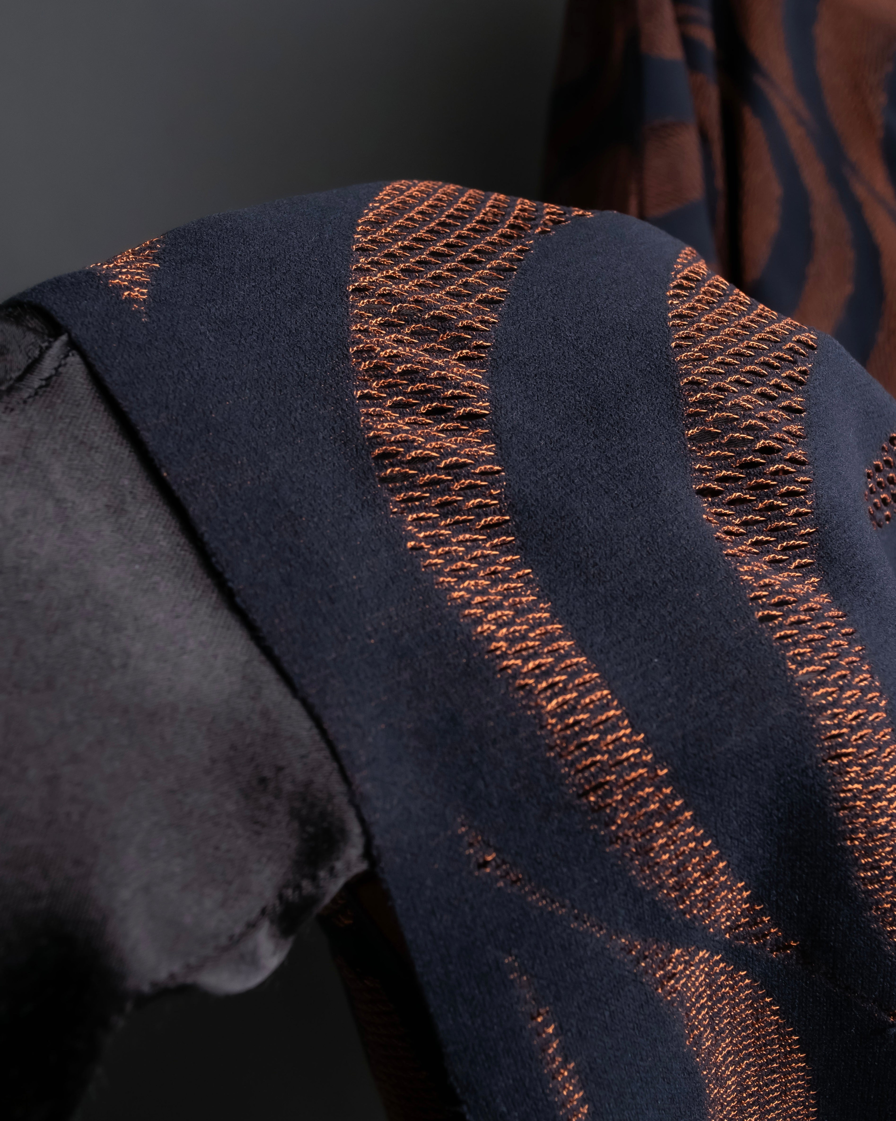 "PLEATS PLEASE ISSEY MIYAKE"
 Marble print dolman sleeve tops