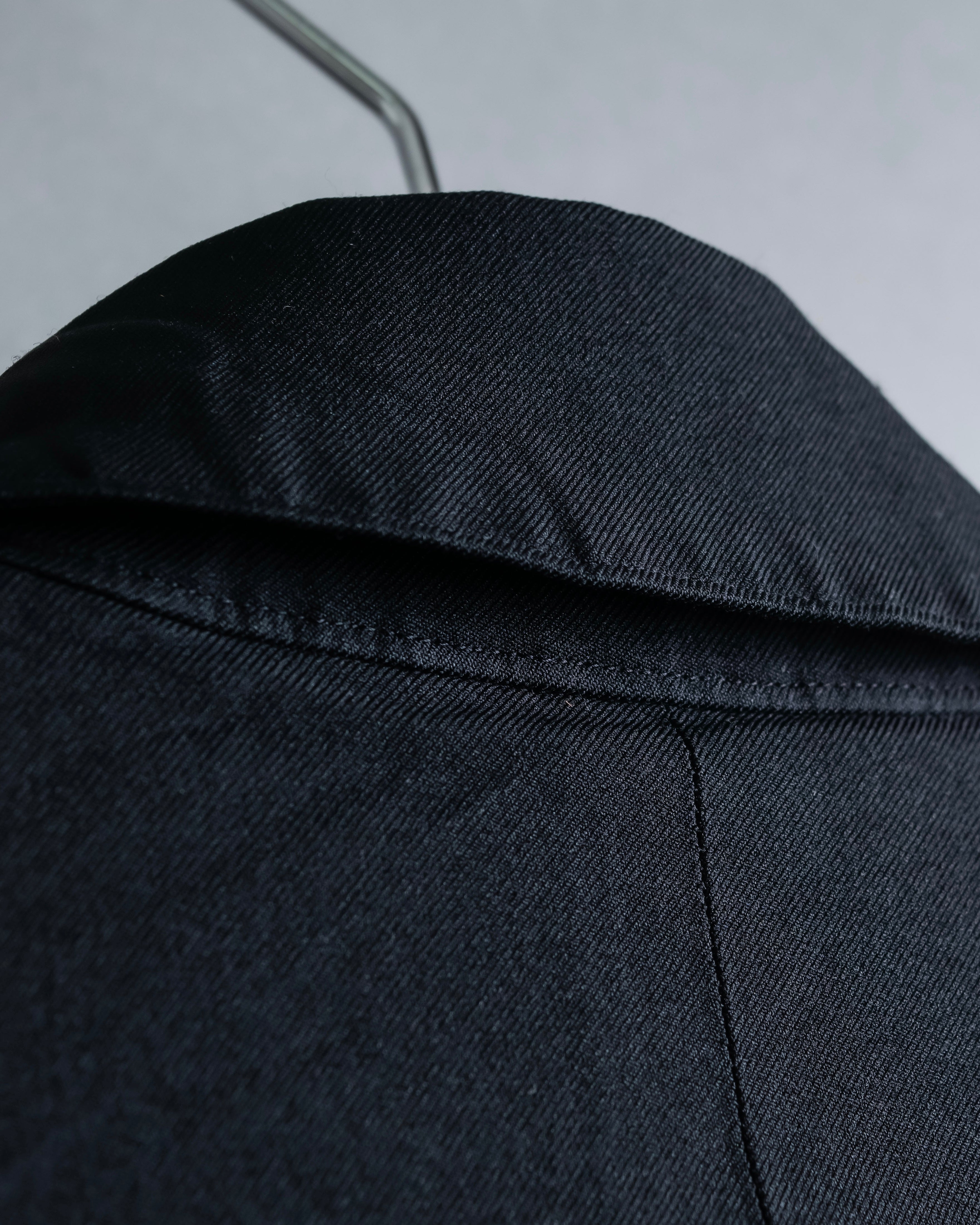 "COMME des GARCONS
COMME des GARCONS" 6 button detail raw edge jacket