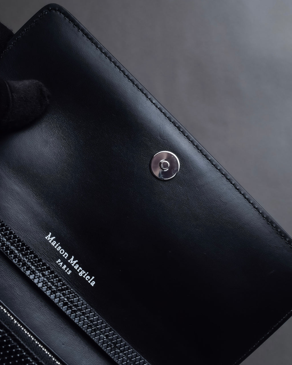 "MAISON MARGIELA" Check pattern gradient design chain shoulder leather wallet bag