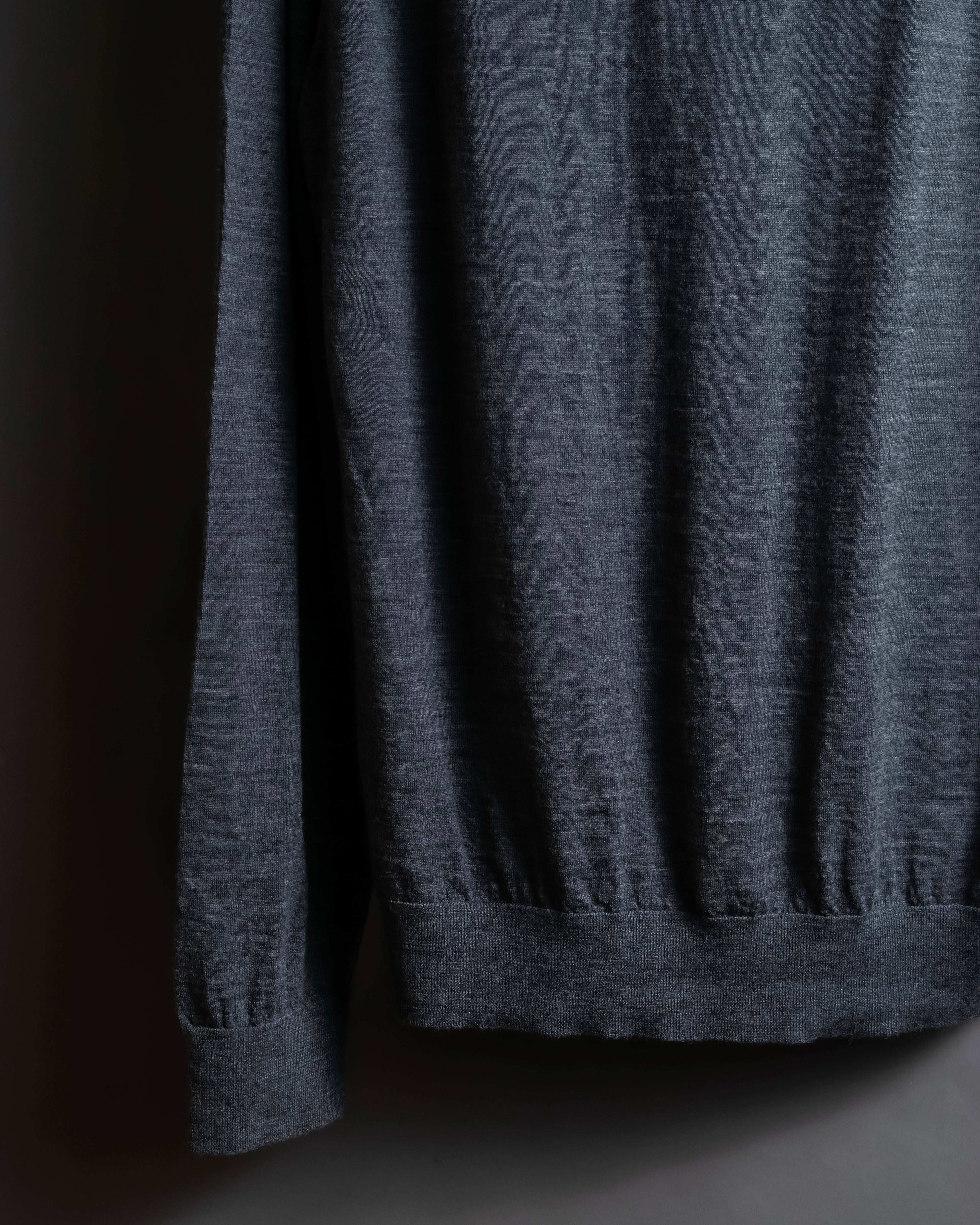 "GUCCI" Embroidered design V neck high gauge knit