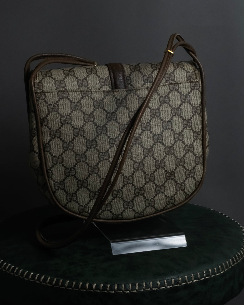 "GUCCI" 1970-80's Clasp design GG logo pattern shoulder bag
