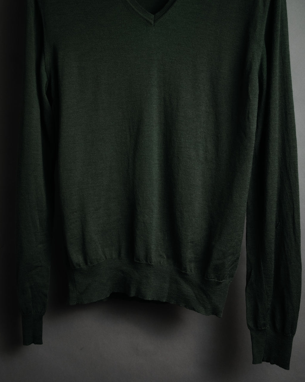 “GUCCI” Late 90’s-10’s Fine gauge v-neck knit