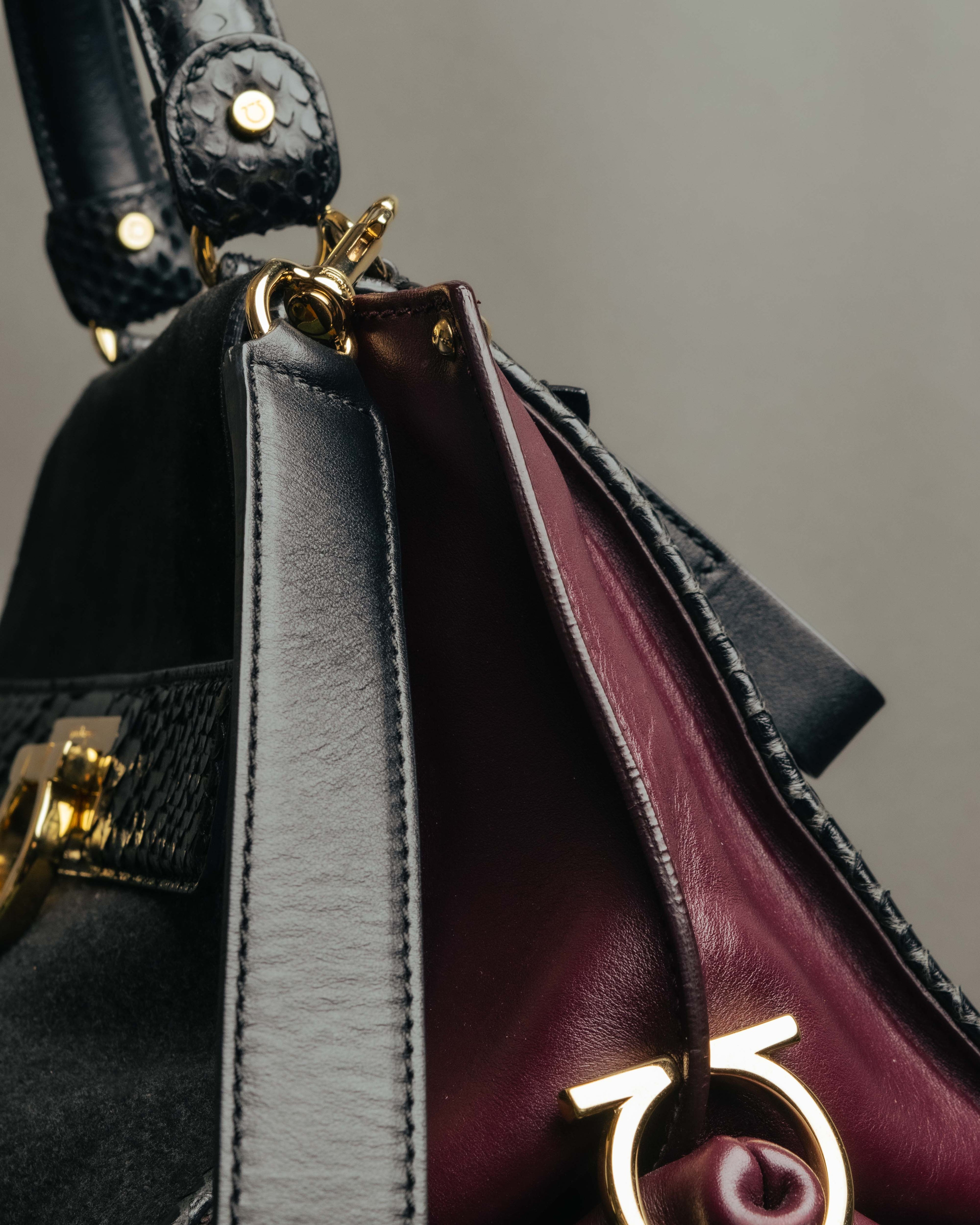 -SPECIAL- “Salvatore Ferragamo” 2019-21 Mixed material Sofia top handle bag
