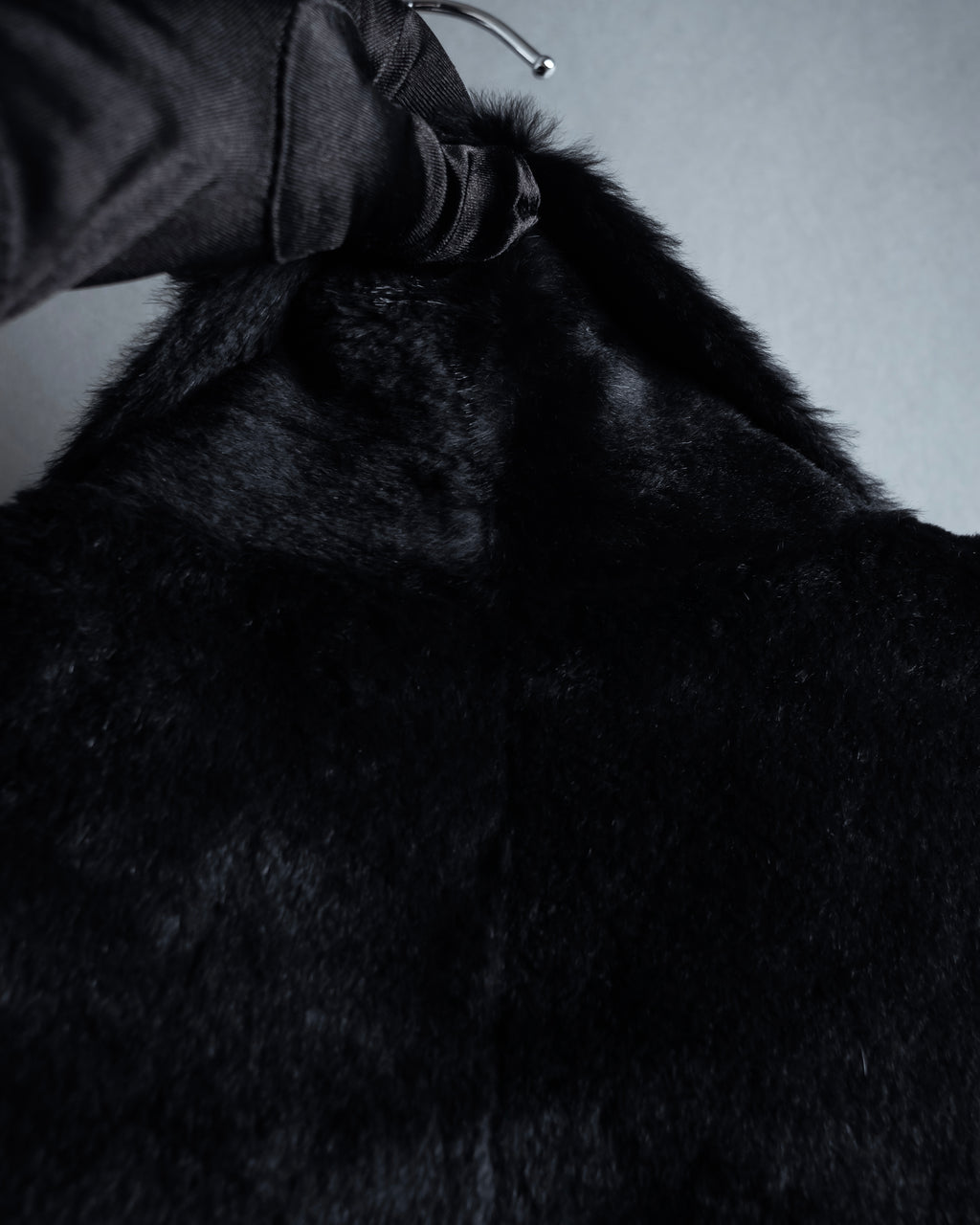 -SPECIAL- "Salvatore Ferragamo"
90's-00's A neat silhouette 100% lapin fur coat