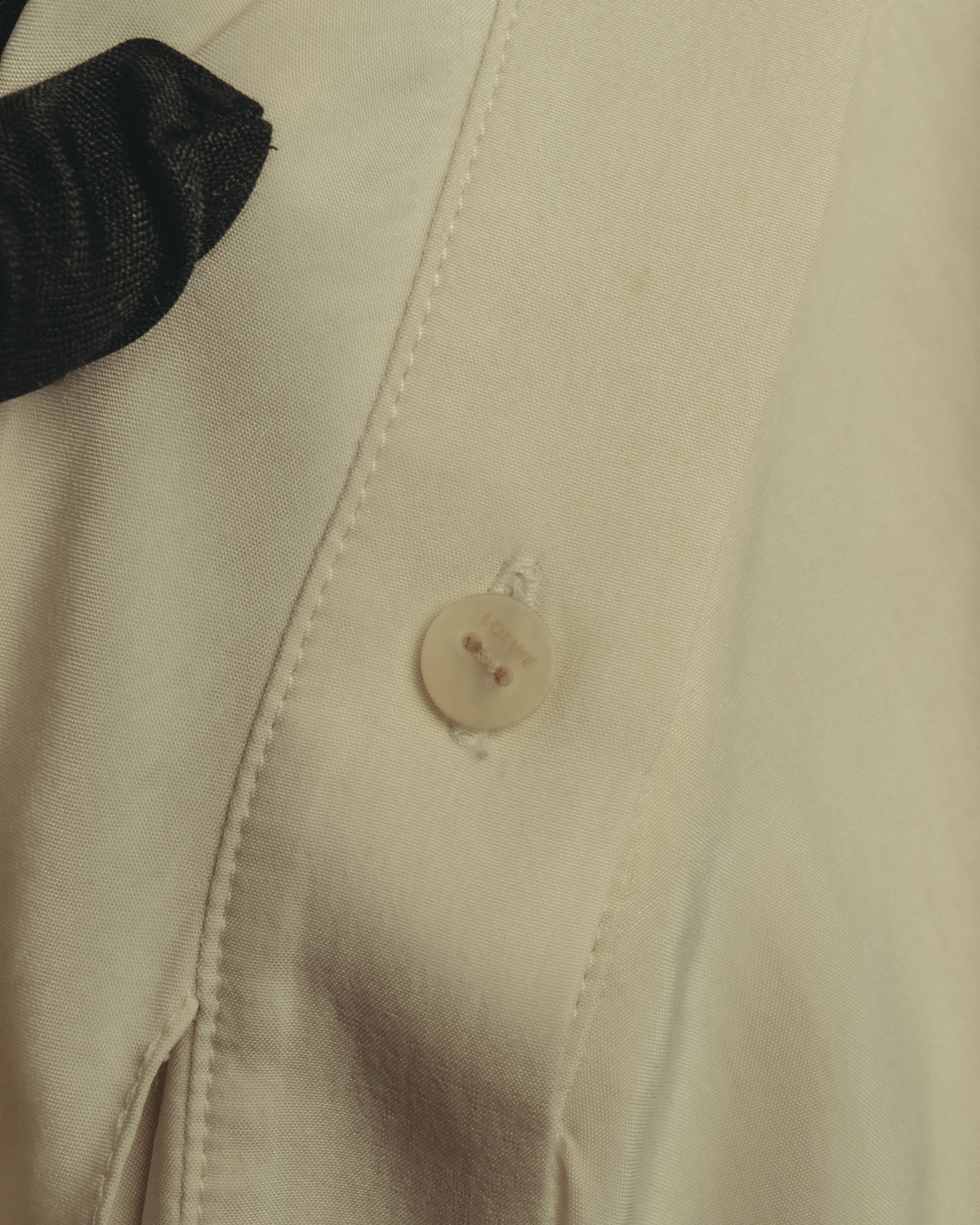 –SPECIAL– “LOEWE” 10’s-20’s Asymmetrically draped silk shirt