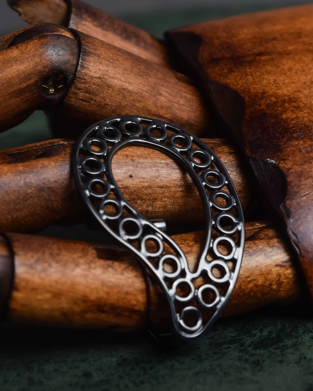 "Maison Martin Margiela" Black lacquered hollow double finger ring