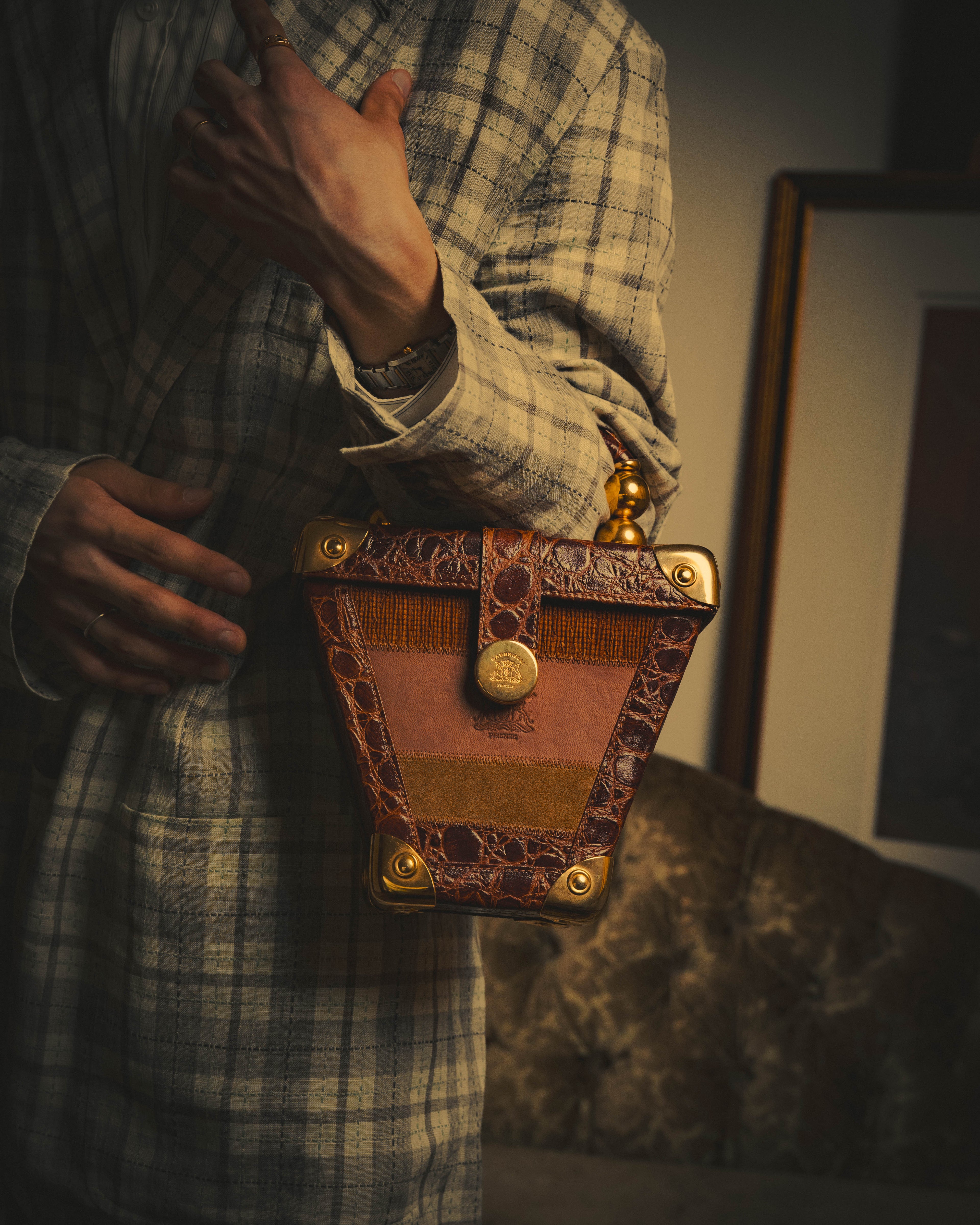 –SPECIAL– "GABBRIELLI FIRENZE" 70's-80's Sculptural structured leather handbag