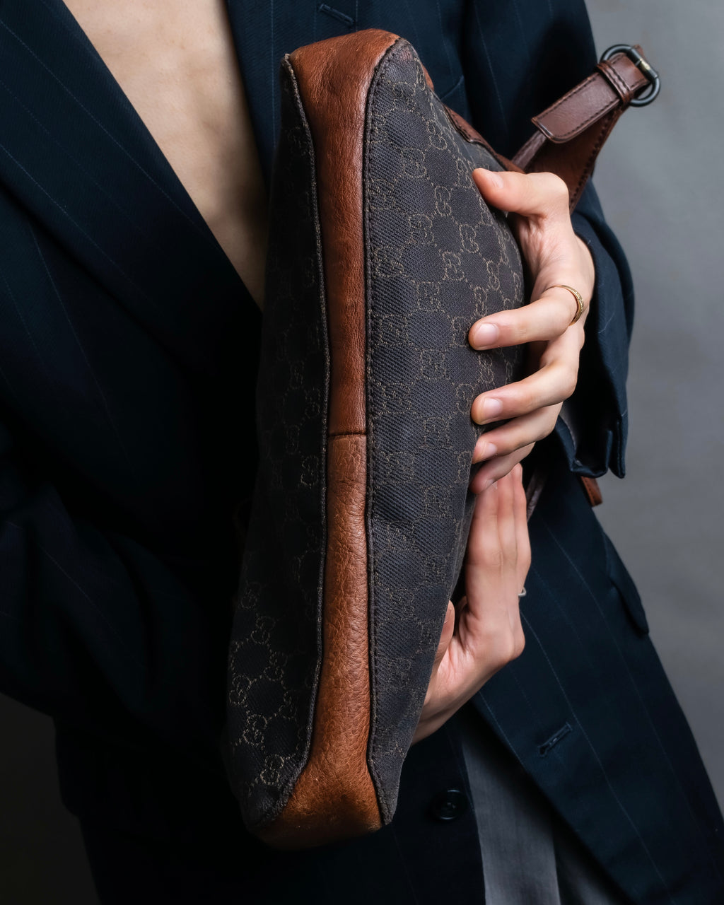 "GUCCI" GG canvas horsebit detail shoulder bag