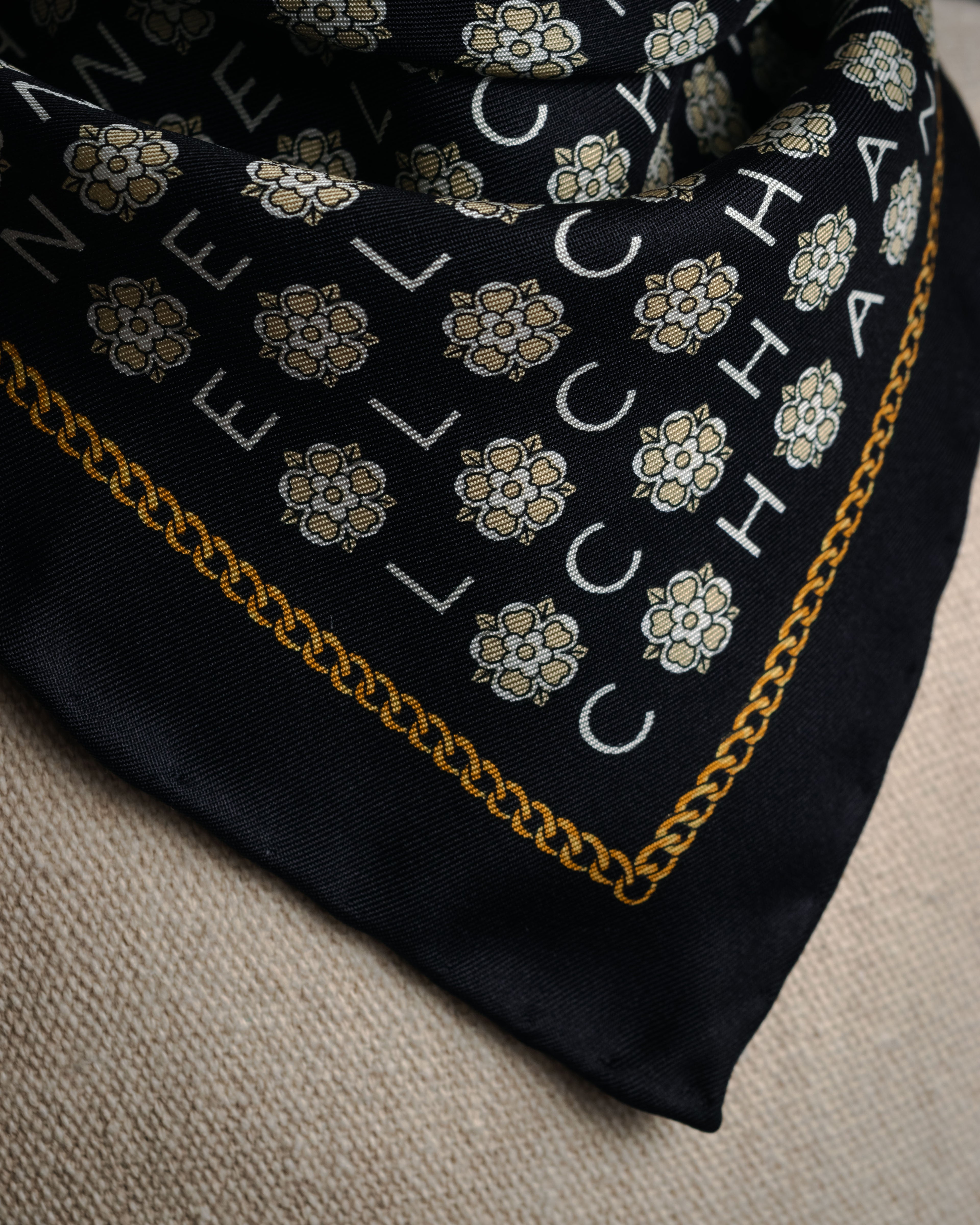 “CHANEL” 90’s-00’s Camellia logo silk scarf