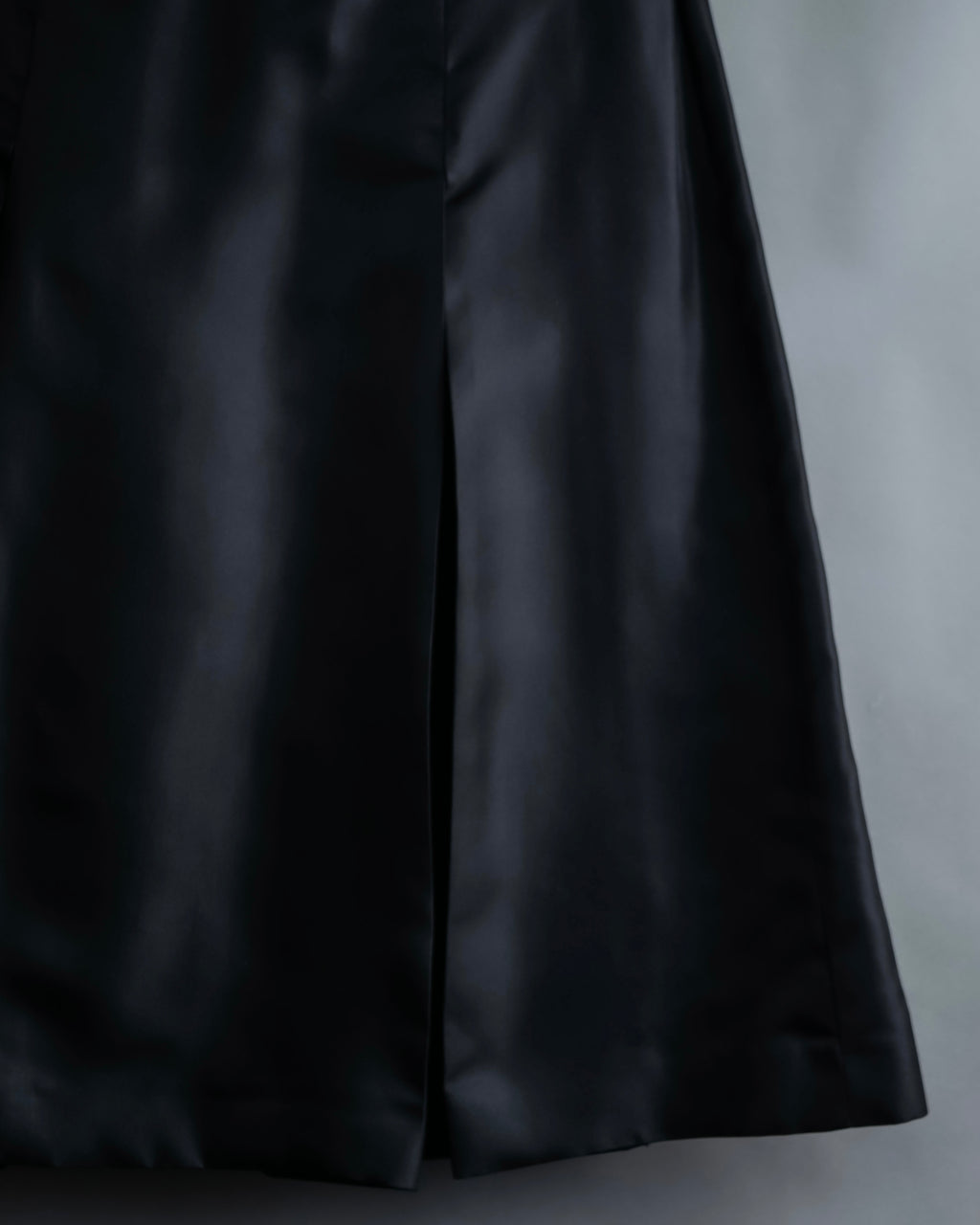 "PRADA" 100% silk pleated skirt