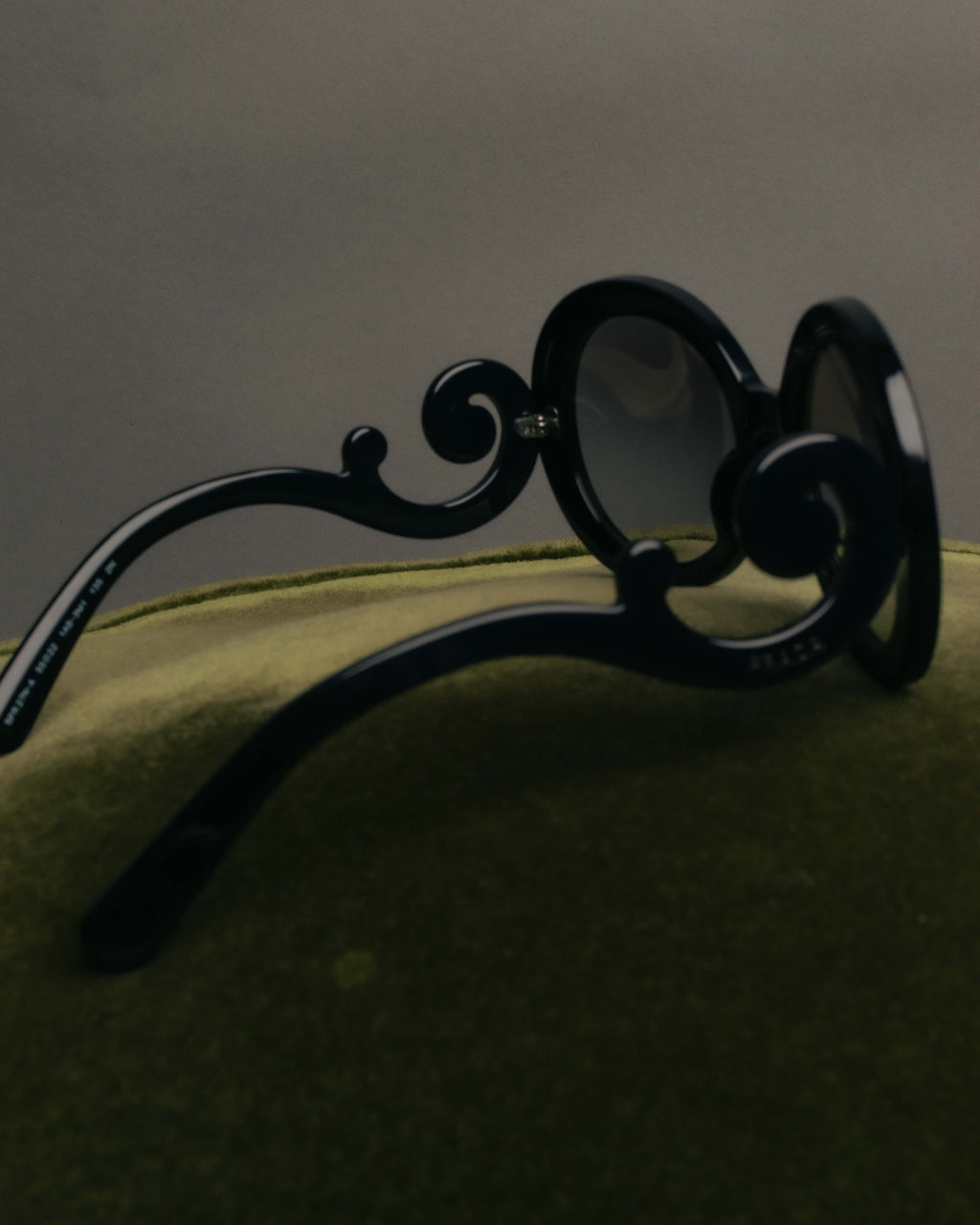"PRADA" 10's Sculptural baroque sunglasses