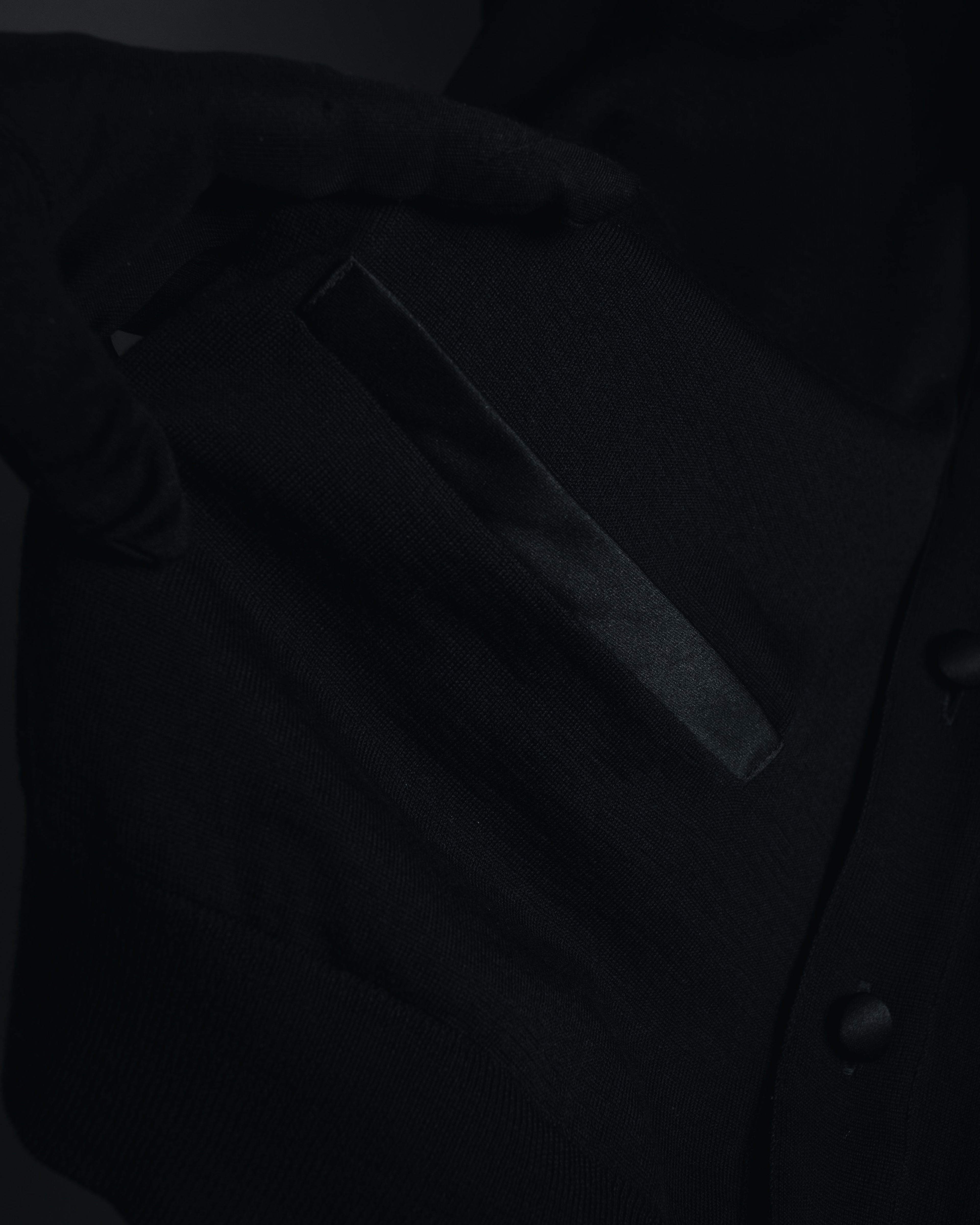 "JIL SANDER" 10’s minimalist satin covered buttons
wool cardigan