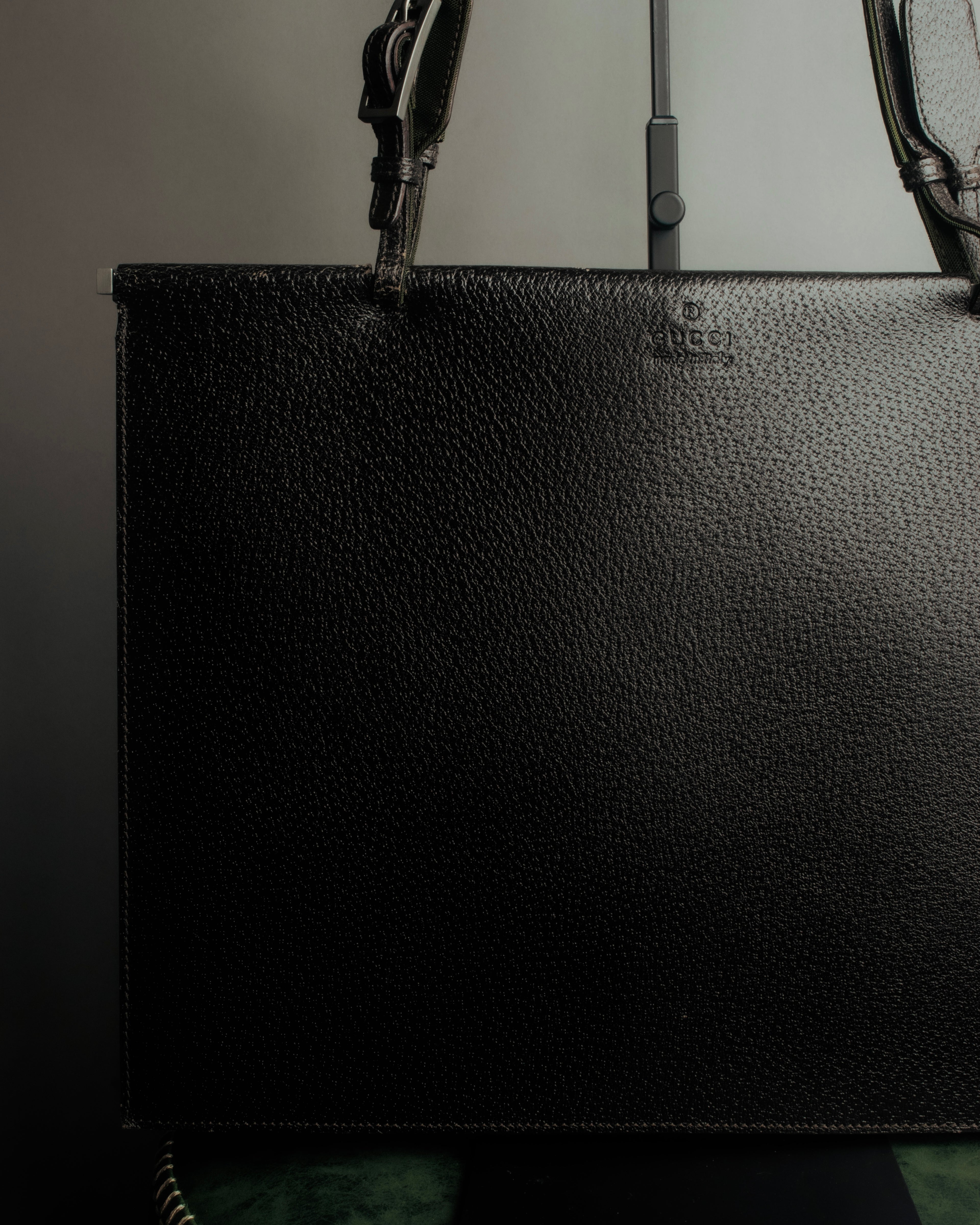 “GUCCI” 90’s structured box leather handbag