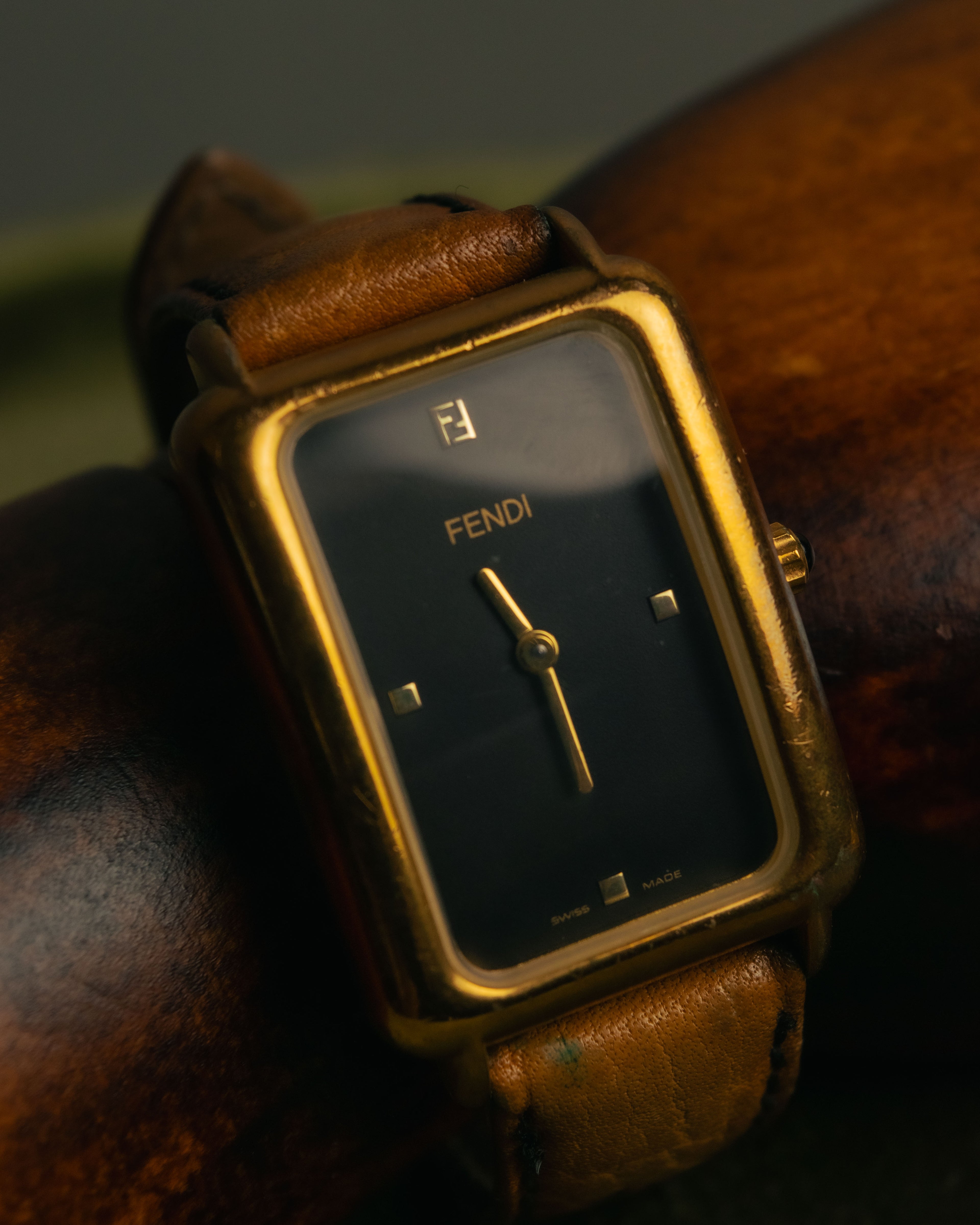 “FENDI” 80’s-90’s Rectangular quartz leather watch