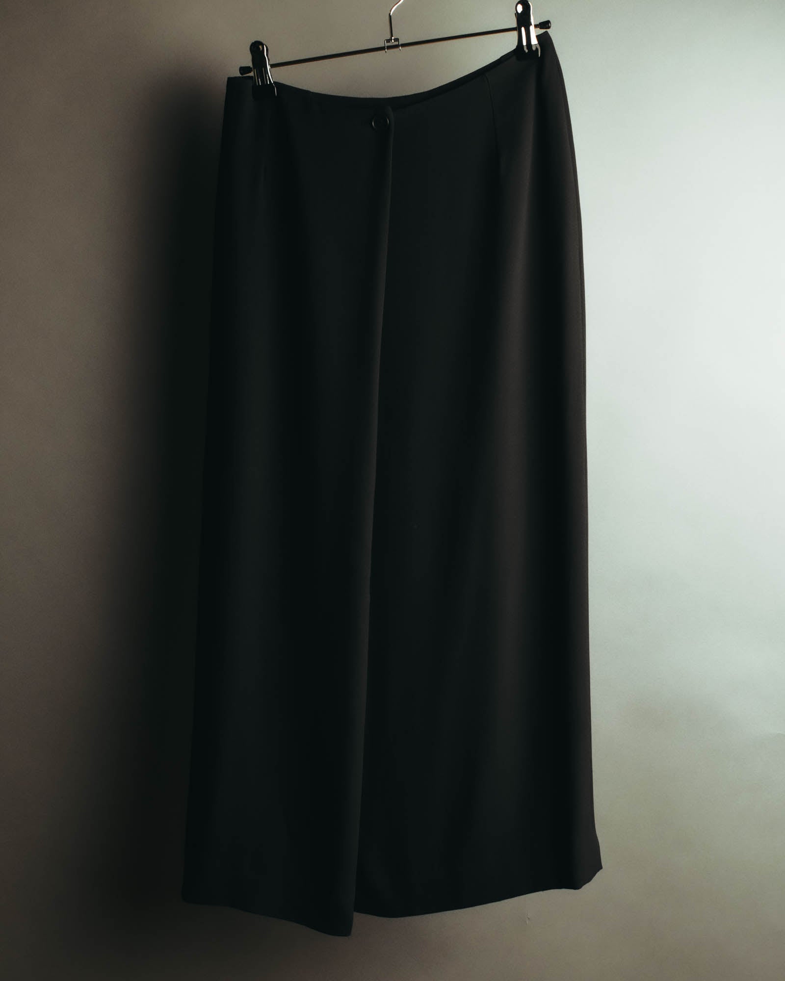 “HERMÈS” 90’s-00’s Minimal black silk wrap skirt