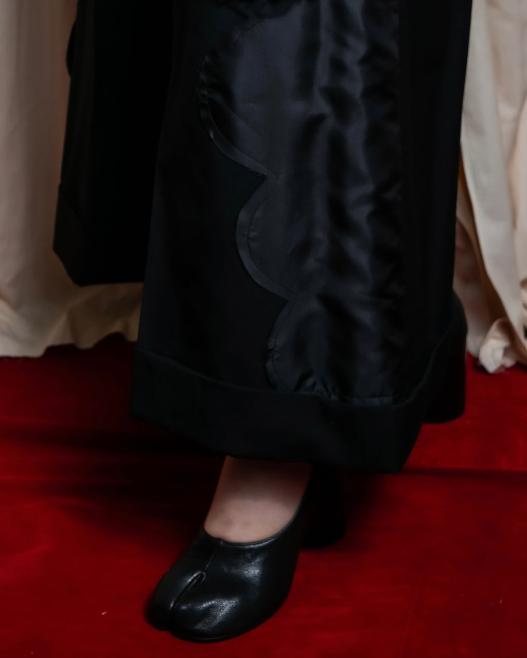 "COMME des GARCONS" Ruffle & tulle asymmetrical docking sarouel slacks