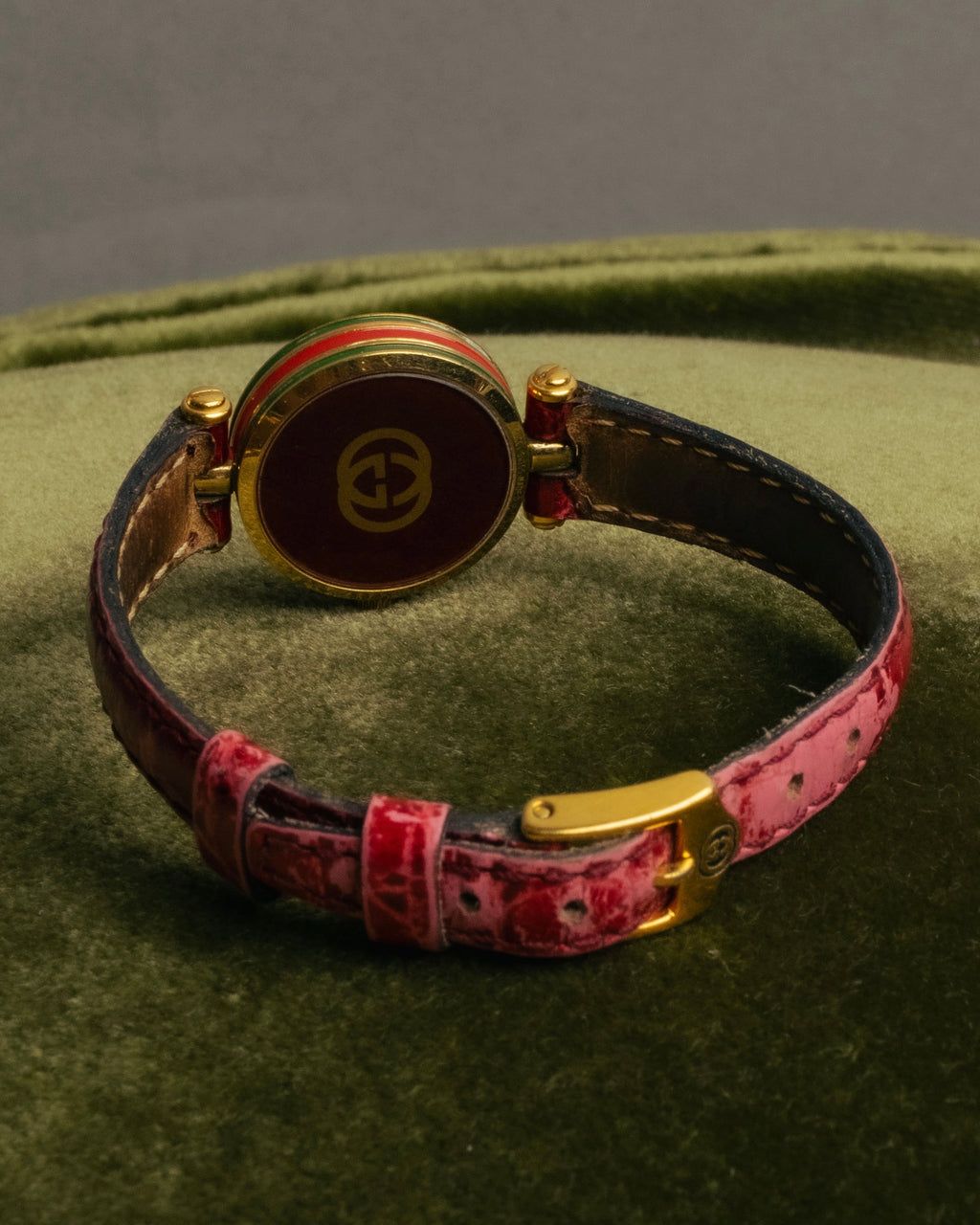 "GUCCI" 80's-90's Sherry line web stripe round watch with roman dial