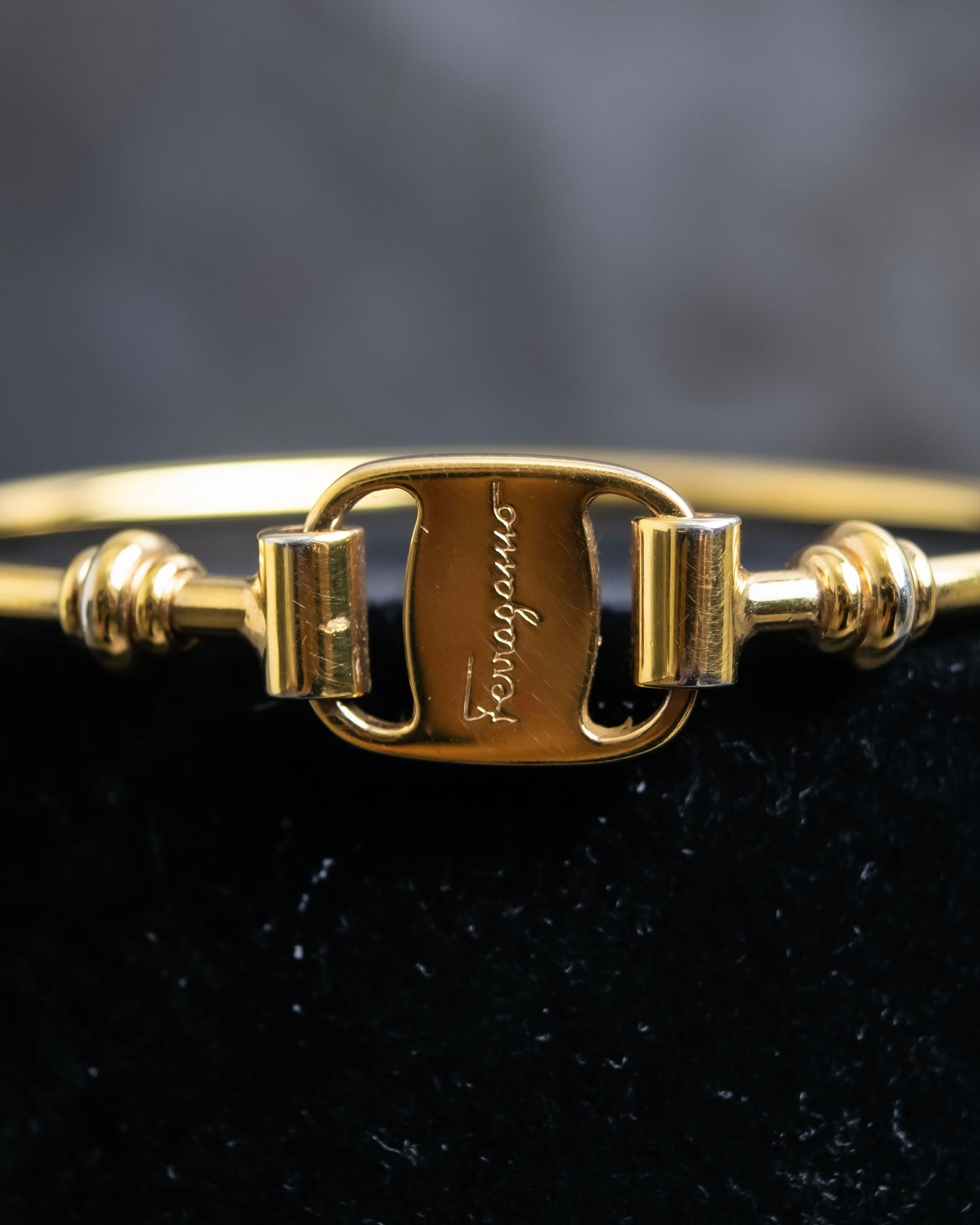 "Salvatore Ferragamo" Vara motif gold bangle