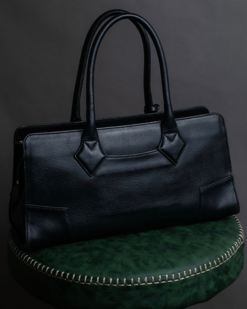 "Vivienne Westwood" Horizontal orb logo engraved hand bag