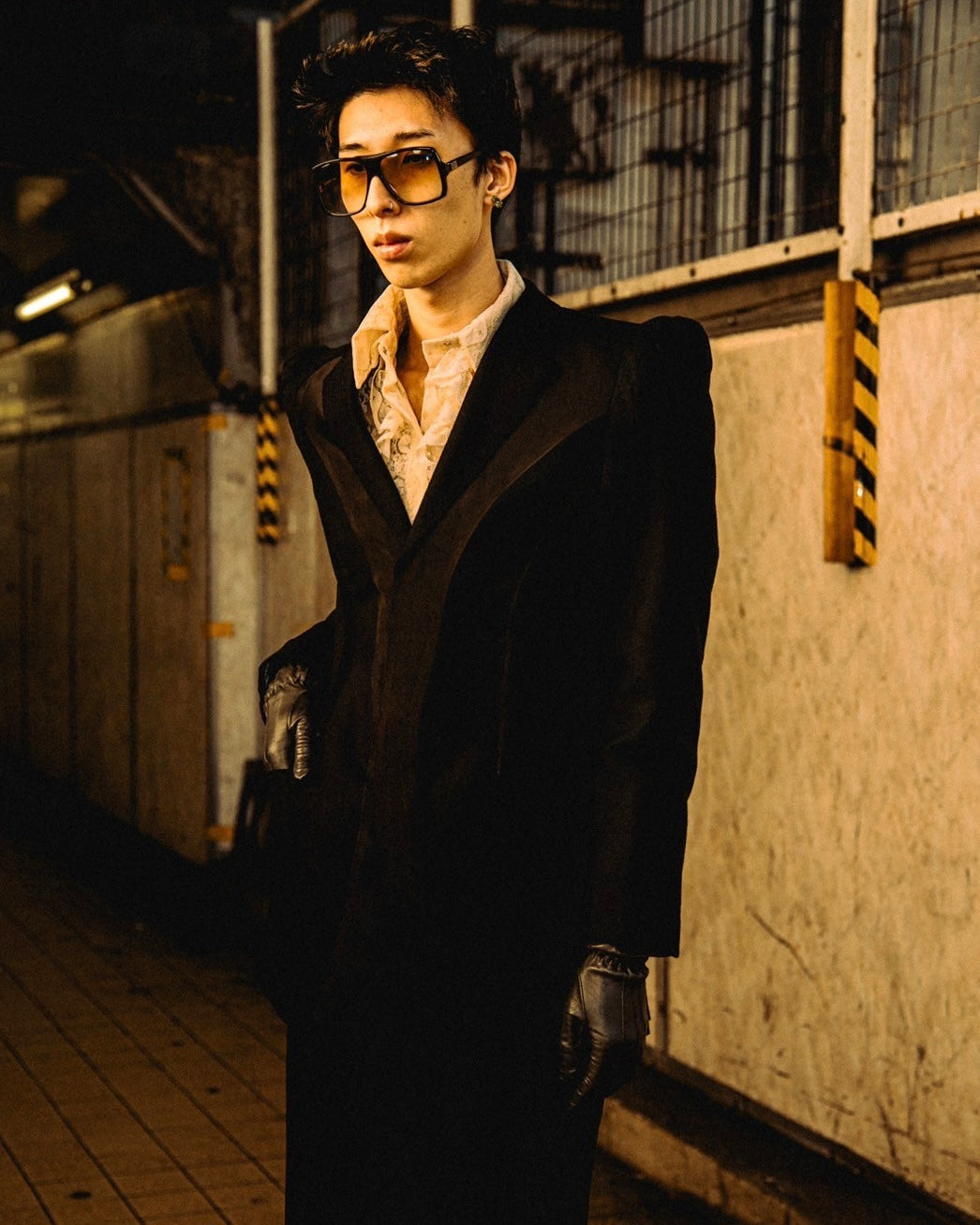 Chaqueta entallada y curvilínea del proceso -REF-