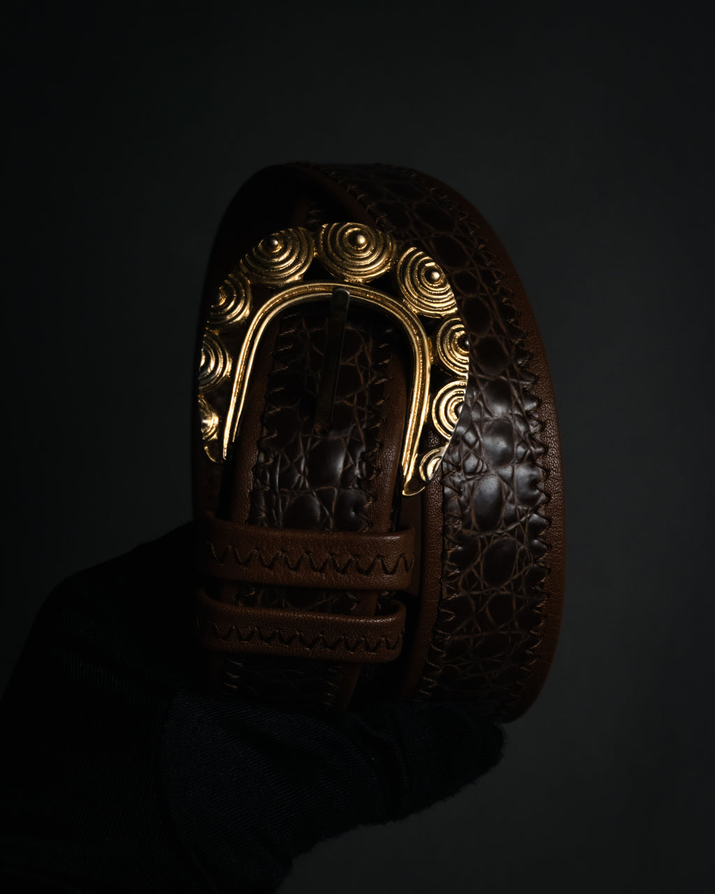 “BALENCIAGA” 2018’s- Archive-inspired spiral buckle belt