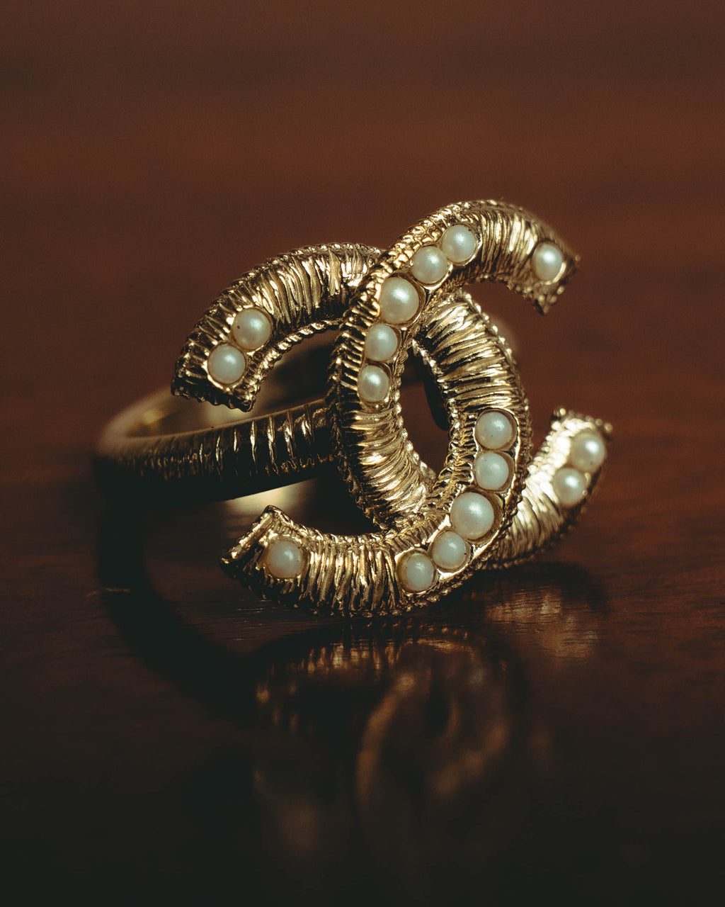 –SPECIAL– "CHANEL" Sculptural pearl double c costume ring