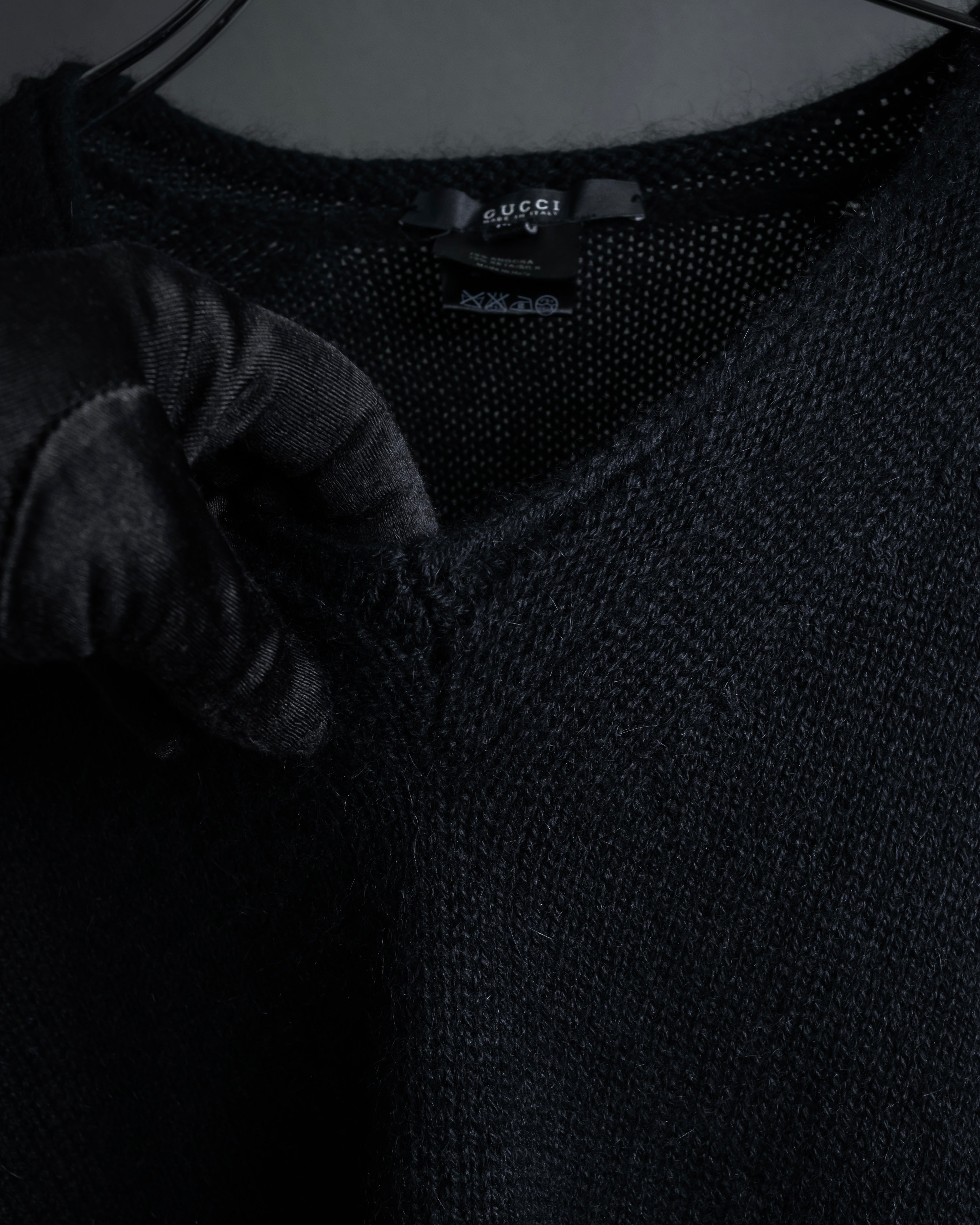 "GUCCI" Silky mix angora V-neck knit pullover